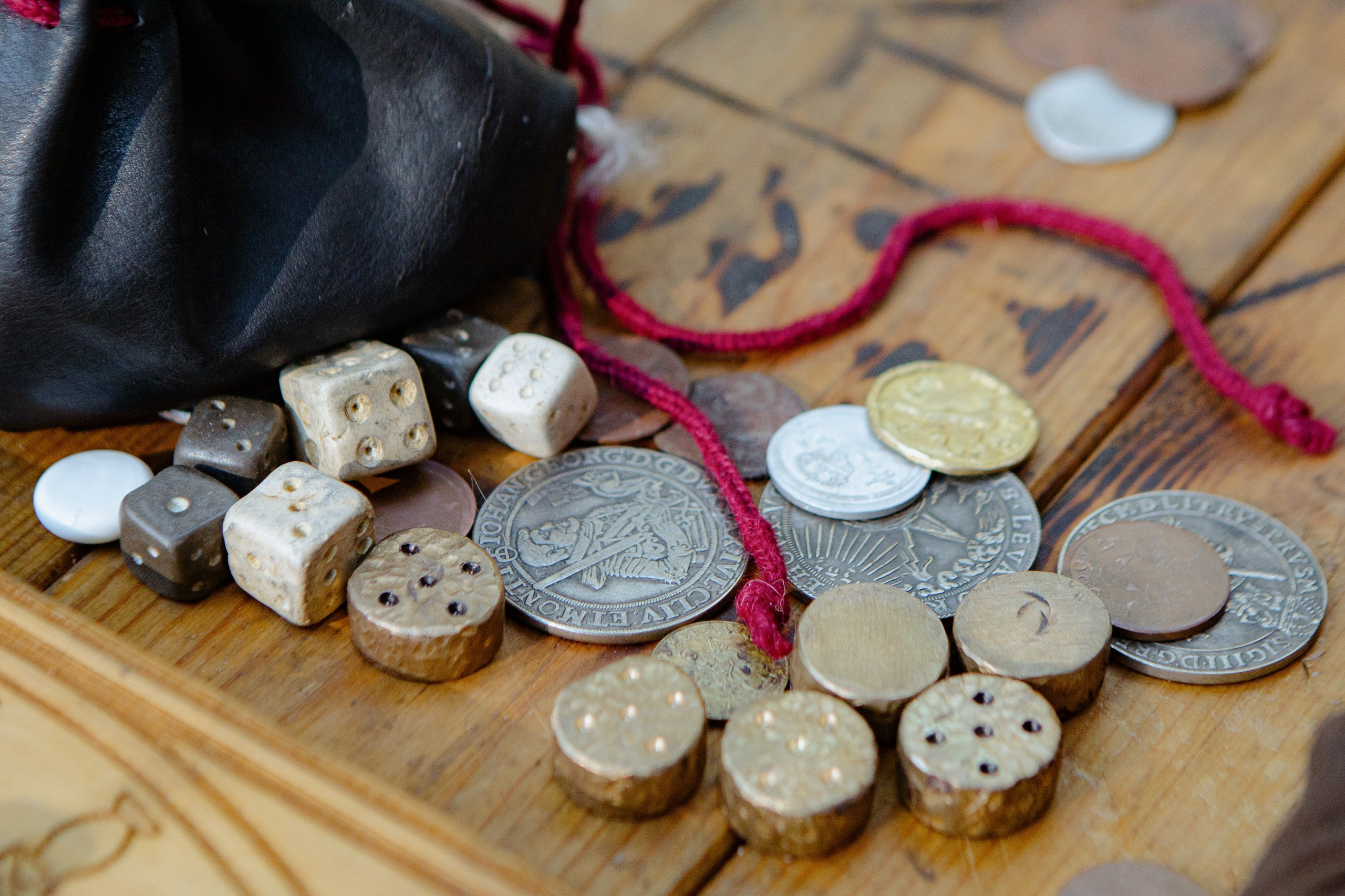 ART DENT корпоратив русский стиль. LEVORIGINAL