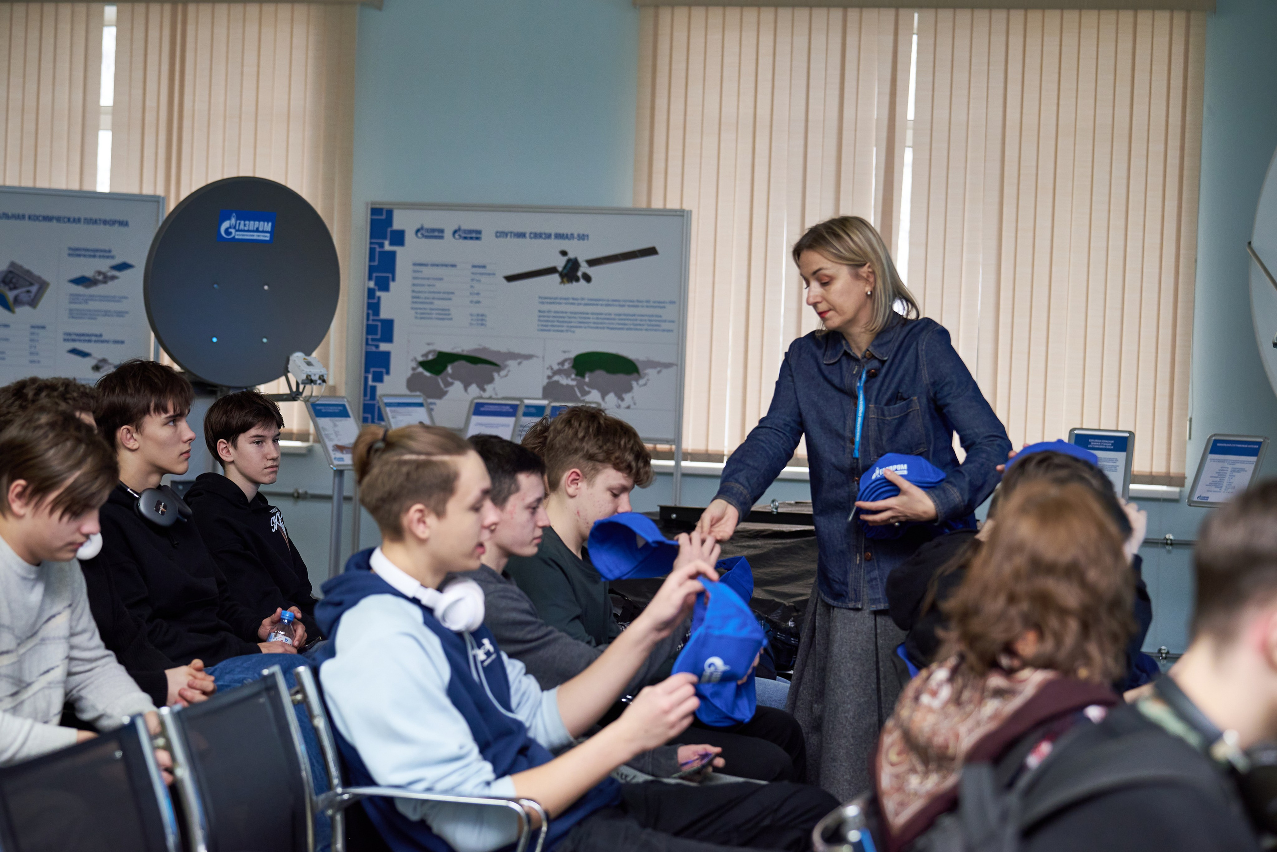Экскурсия в «Газпром Космические системы». Фотограф Щёлково