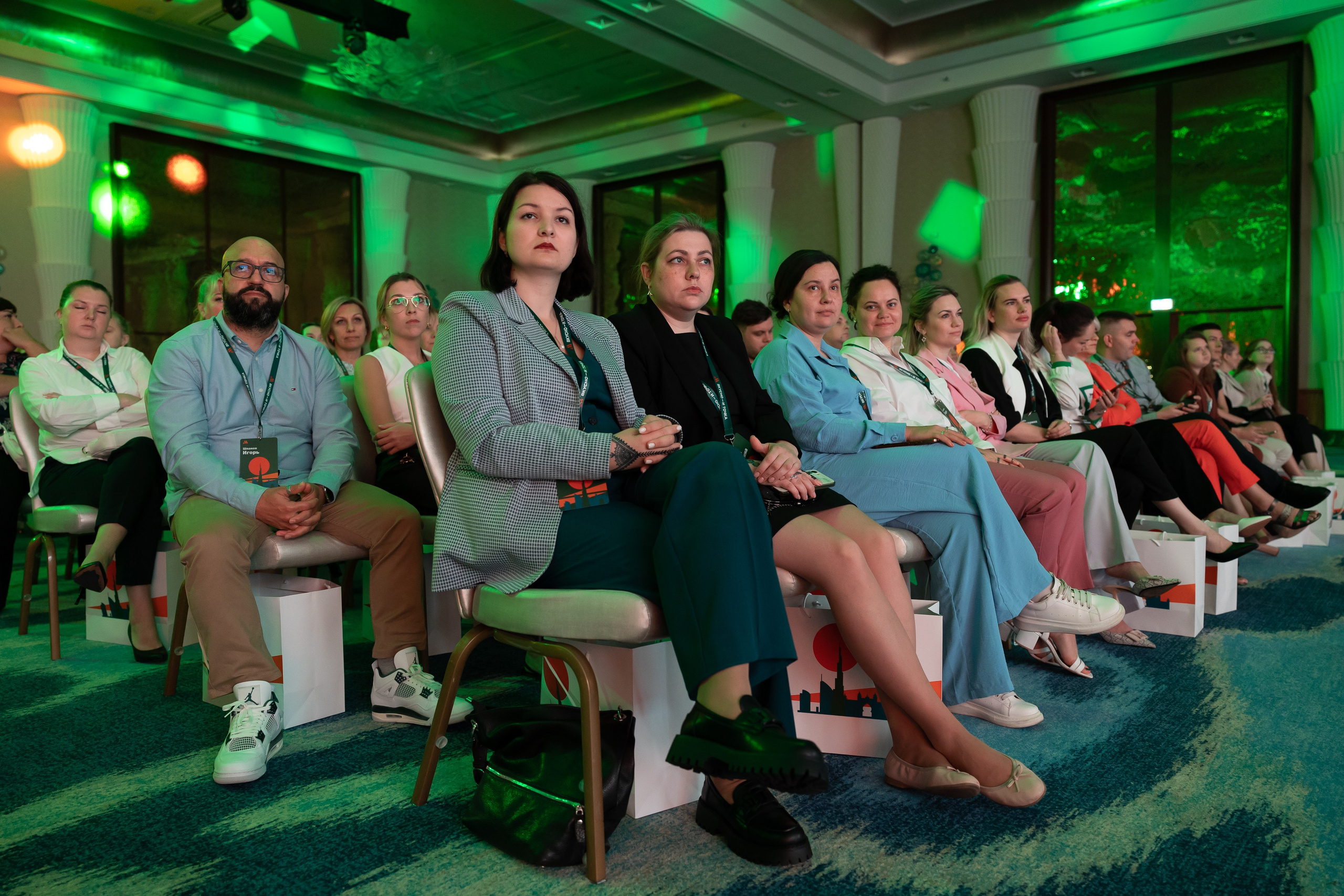 Точка Притяжения / Дубай. Фотограф Юлия Назарова