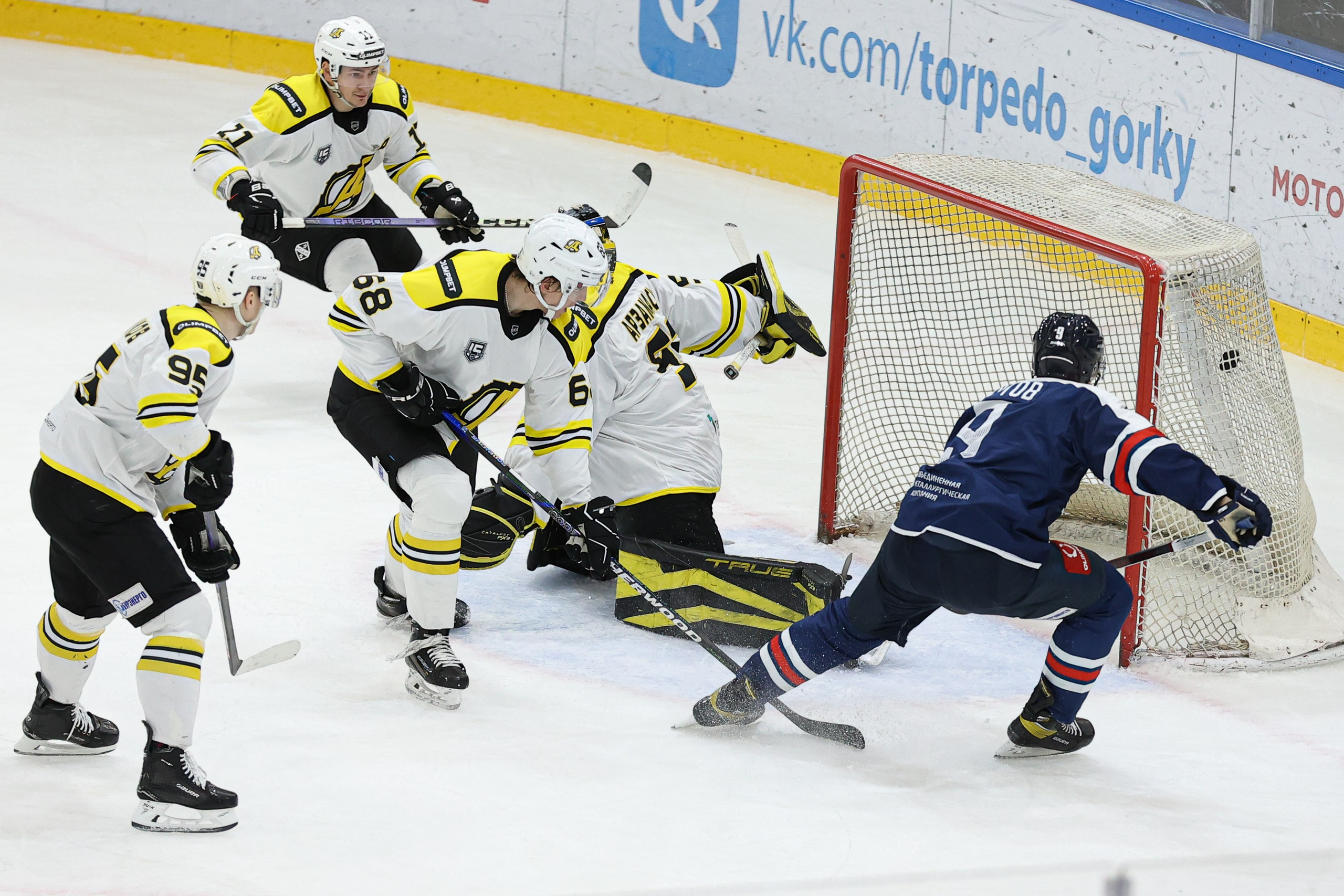Хоккей. Спортивный фотограф Денис Веселов в Нижнем Новгороде