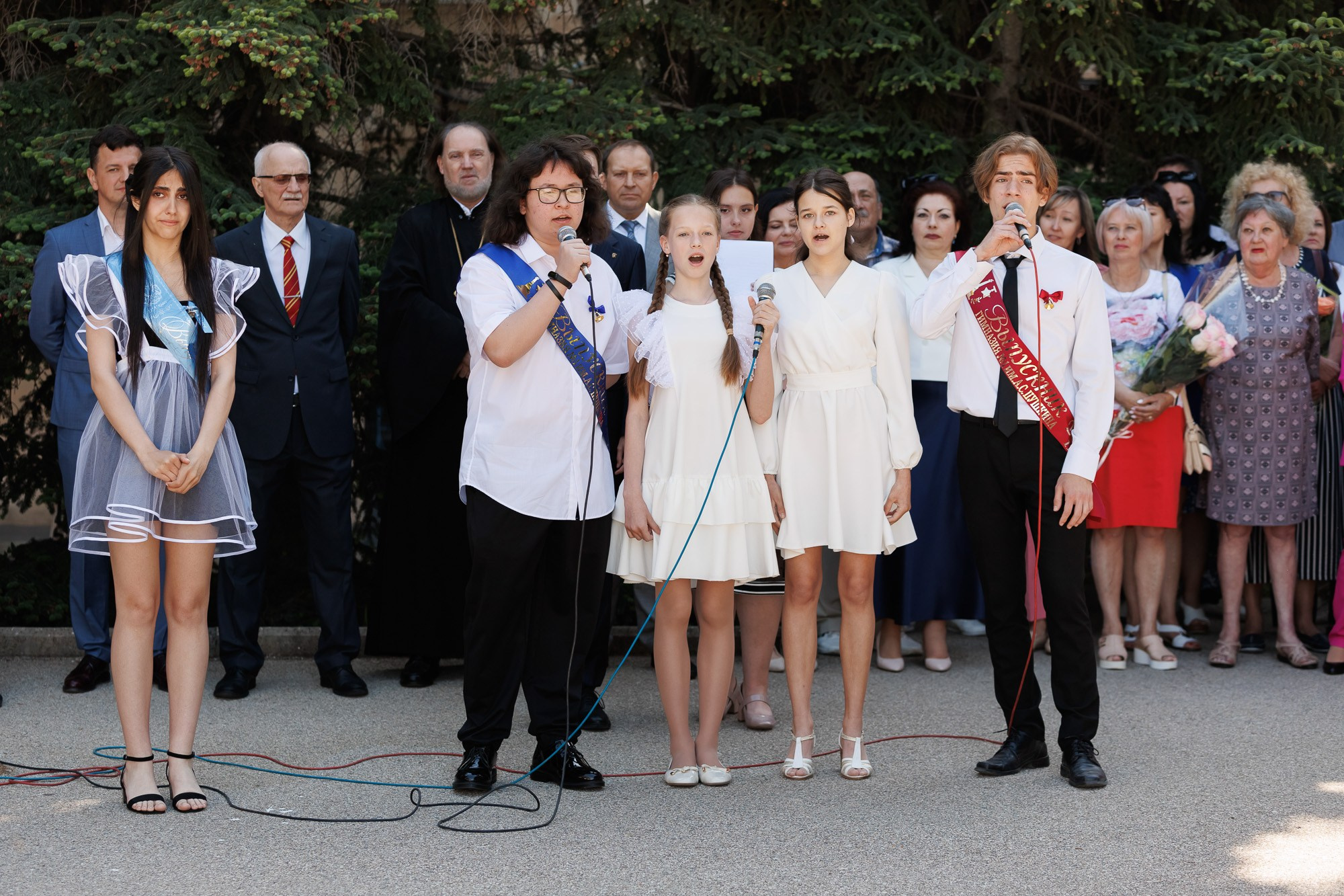 Последний звонок в Гимназии № 1, г. Севастополь. Свадебный фотограф, фотосъемка в Крыму, Севастополе, Симферополе, Ялте