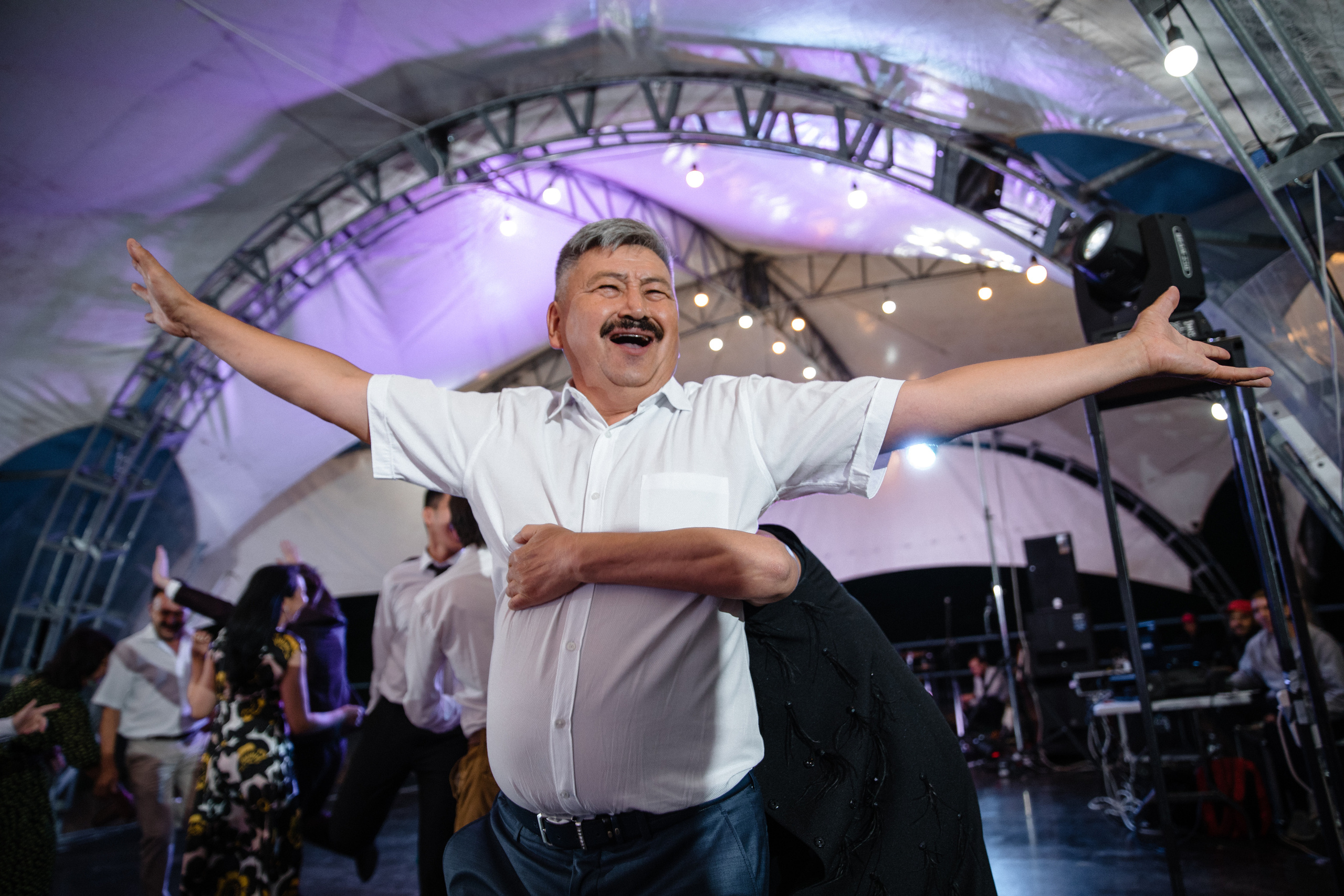 Анонс свадьбы Александр и Жибек. Свадебный фотограф в Алматы Николай Киреев