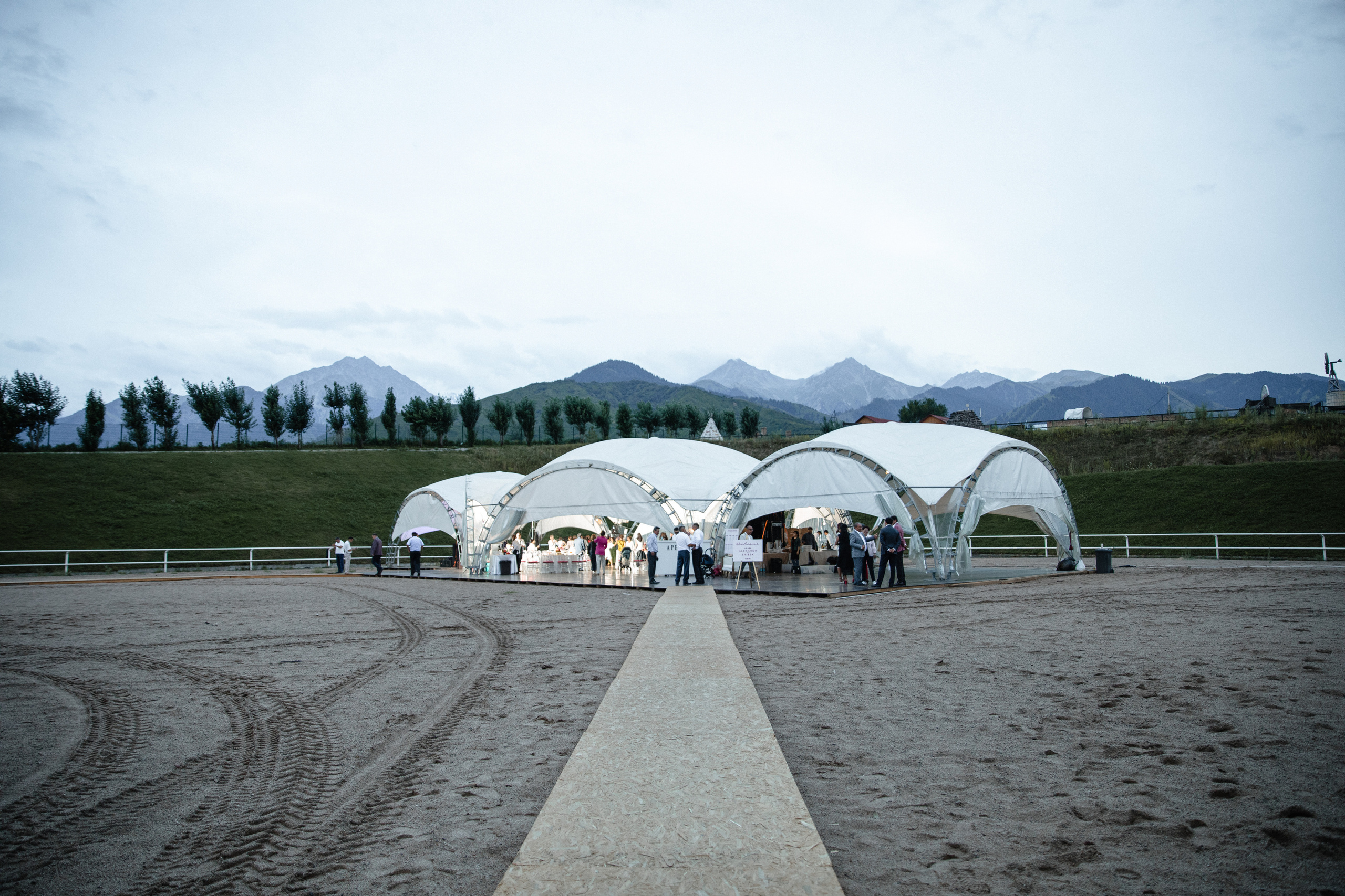 Анонс свадьбы Александр и Жибек. Свадебный фотограф в Алматы Николай Киреев