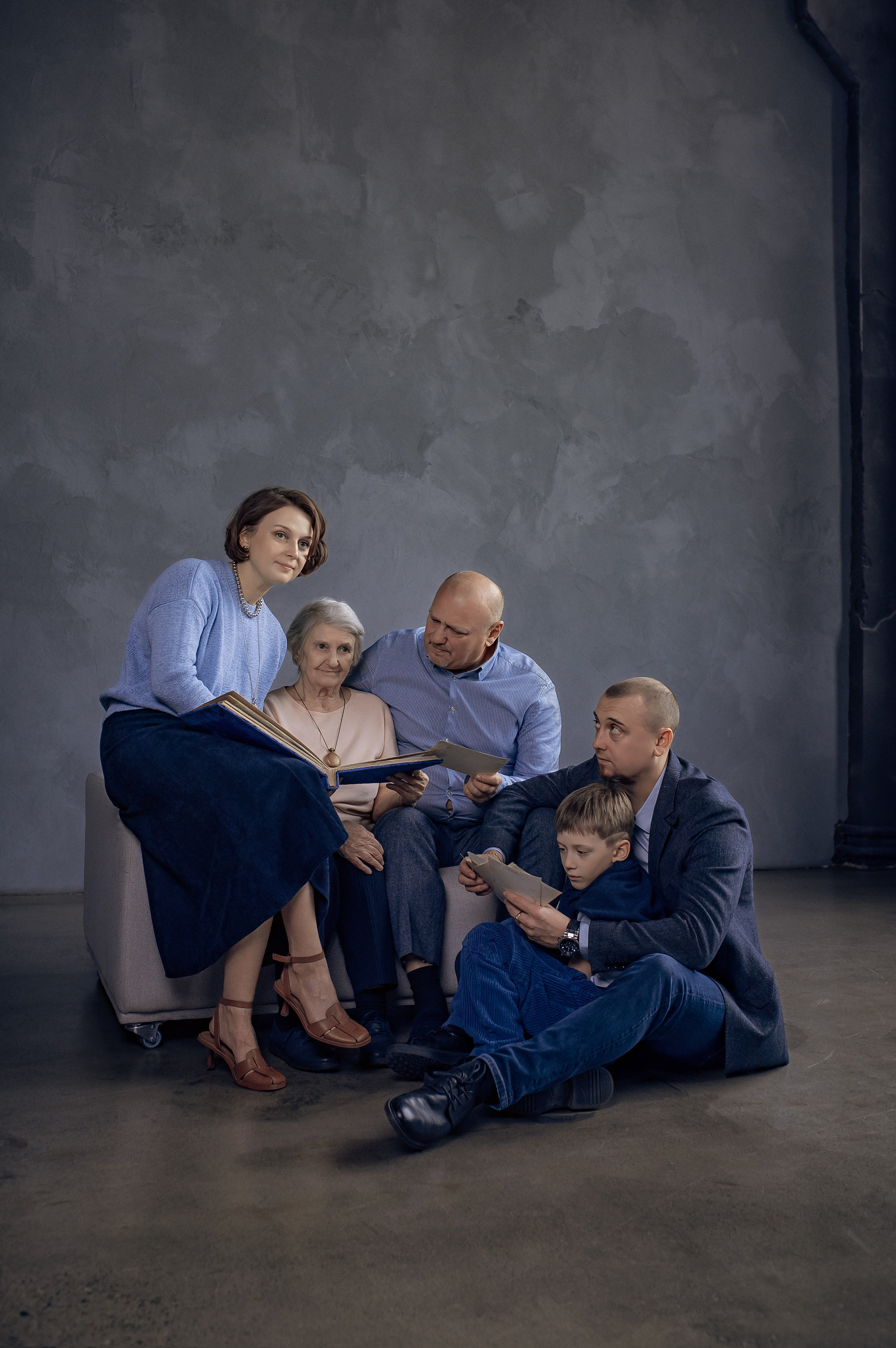 Сьемка поколений. Фотографы крещения/венчания  Красноярск Татьяна и Вячеслав Переваловы