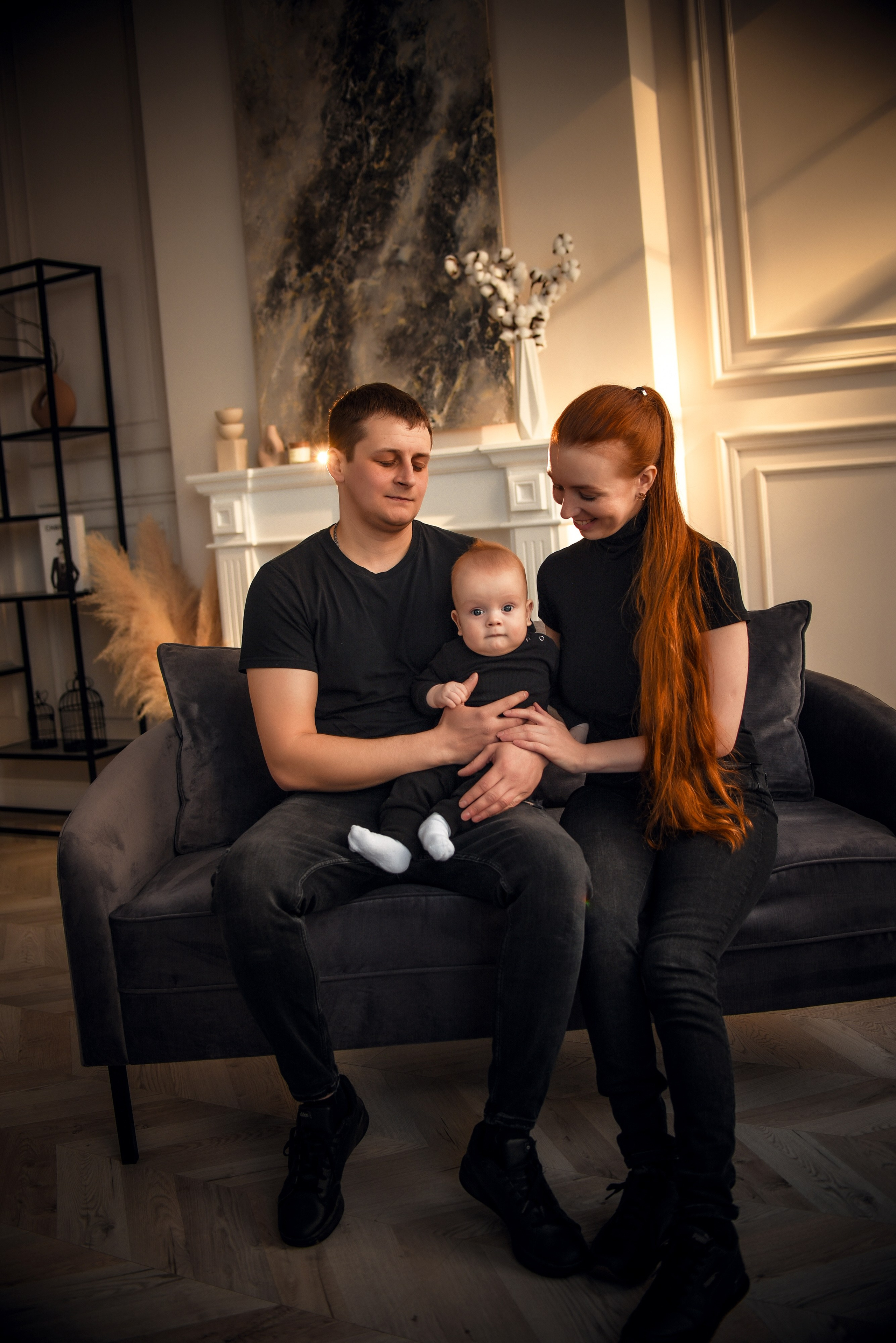 Семейная студийная фотосессия 3. Свадебный, семейный, детский, контент фотограф в Омске Максим Ильин