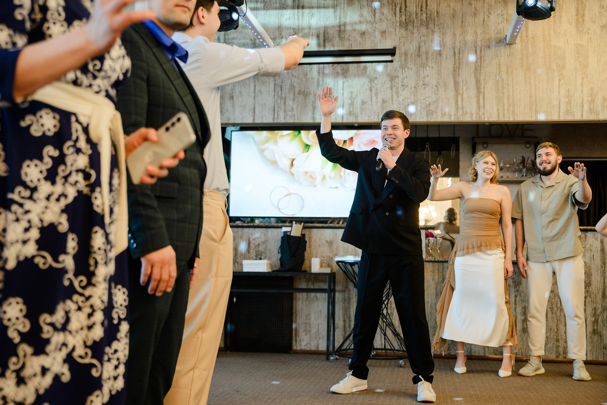 Свадьба Никиты и Ани на Екатеринбург Арене. Константин Солодянкин — свадебный и репортажный фотограф в Екатеринбурге и Верхней Пышме