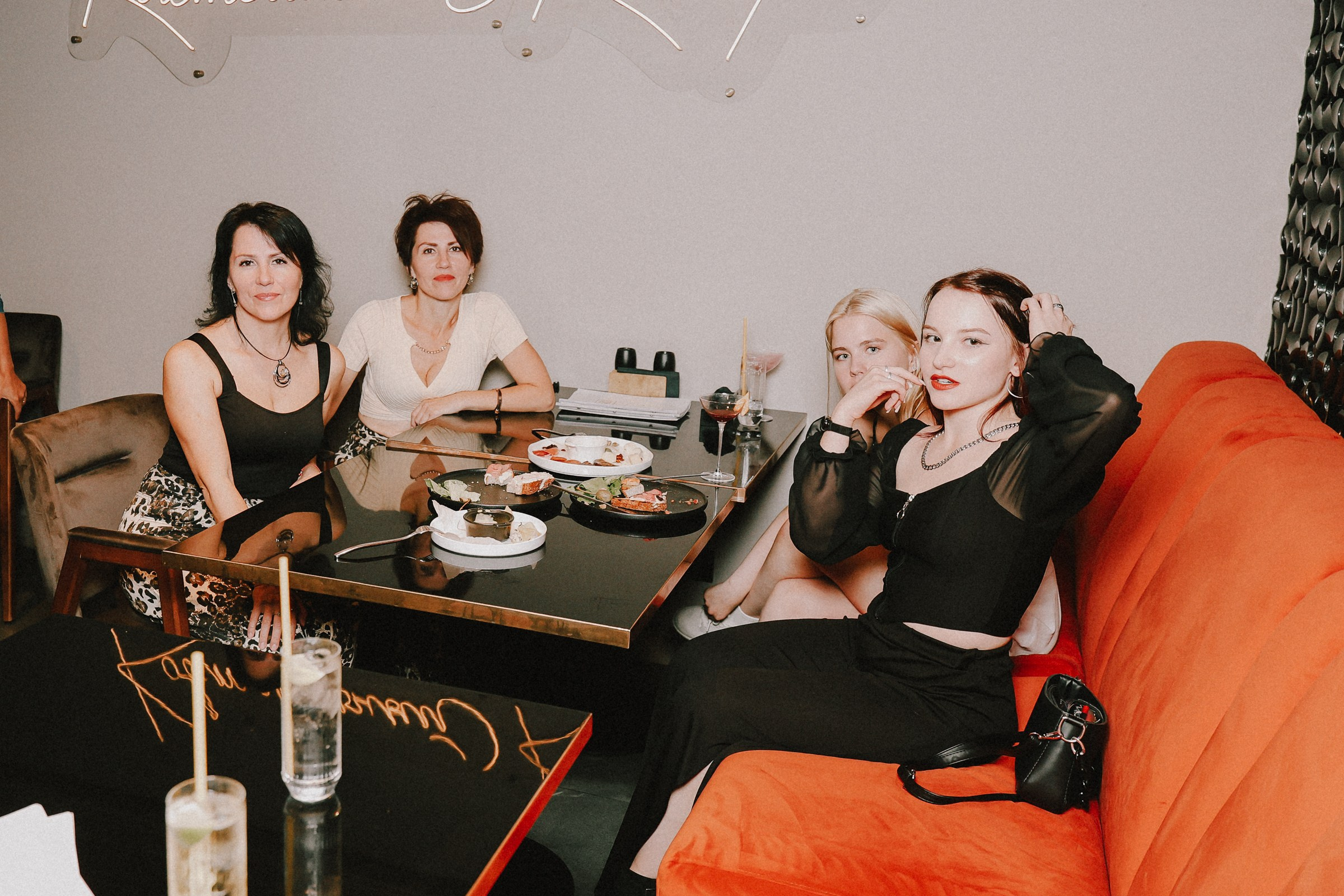 /РЕПОРТАЖ/ СЕО БАР. Свадебный фотограф Великий Новгород Станислав Кособудский