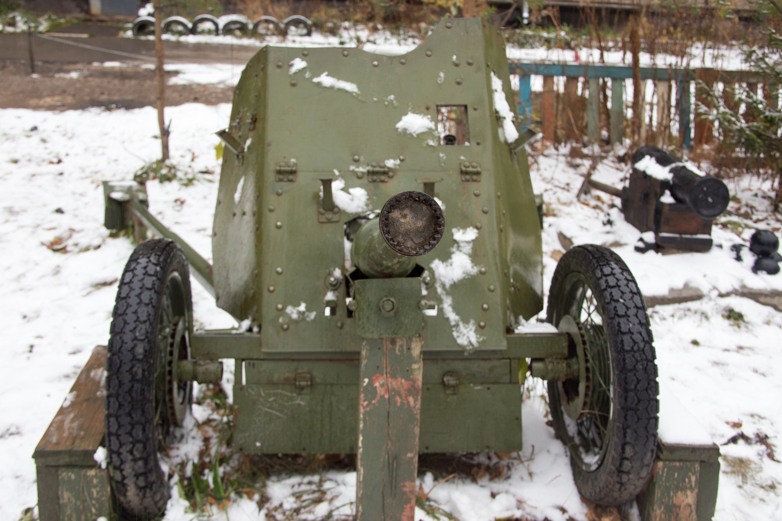 Экскурсия по дворам Мотовилихи в Перми. Фотограф Никита Попов. Фотограф Пермь. Фотосессия в фотостудии Перми и на свежем воздухе