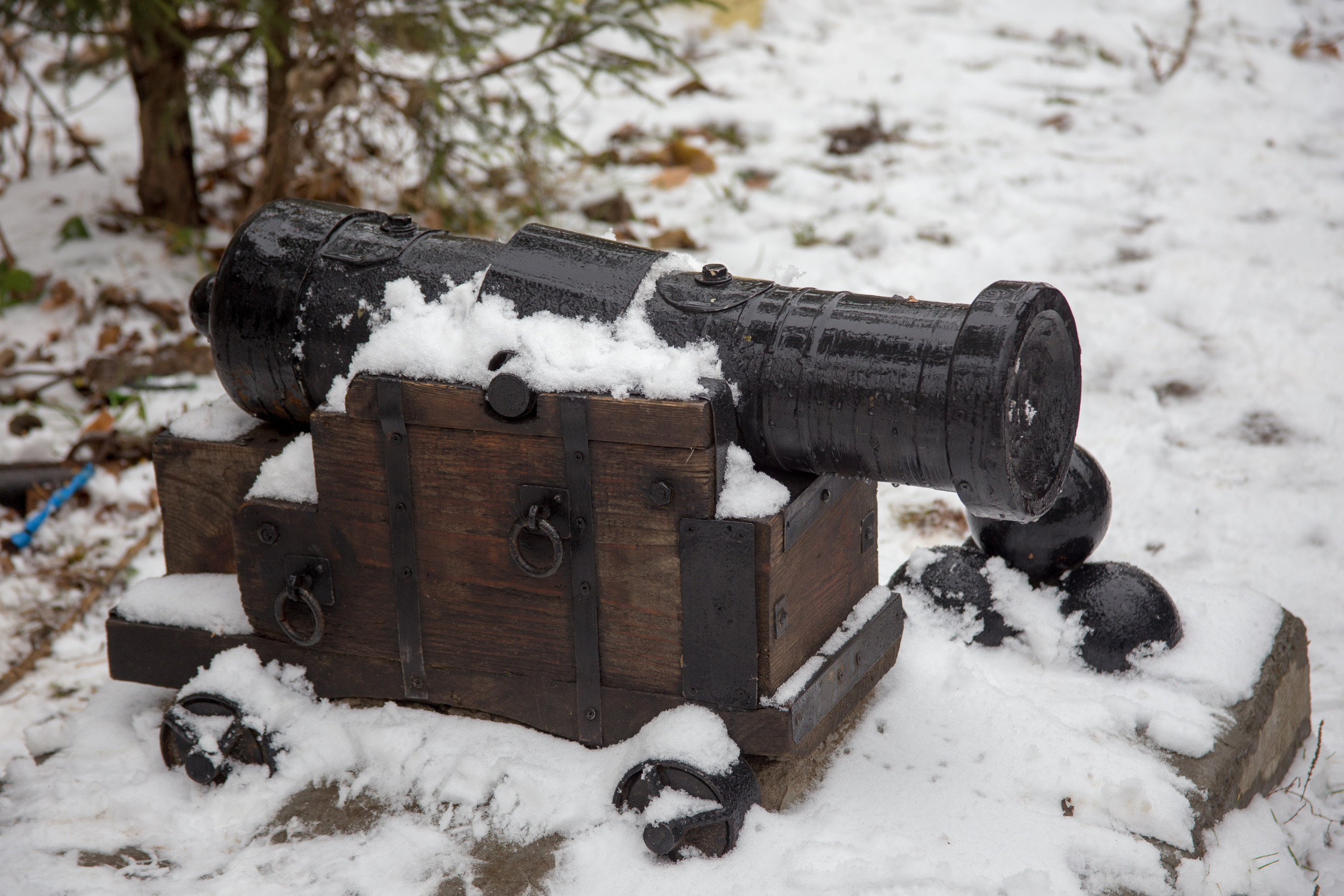 Экскурсия по дворам Мотовилихи в Перми. Фотограф Никита Попов. Фотограф Пермь. Фотосессия в фотостудии Перми и на свежем воздухе