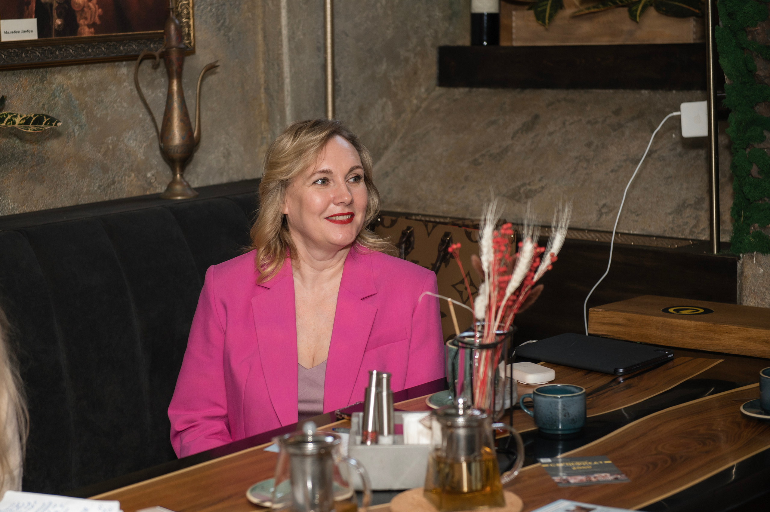 Бизнес-завтрак в кафе Cats & Wine. Свадебный и репортажный фотограф в Санкт-Петербурге Ольга Волкова