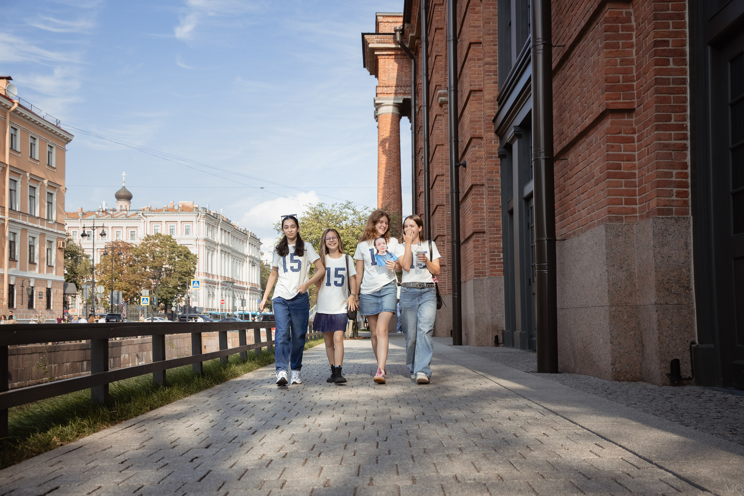 Прогулочная фотосессия в Питере. Маша Гонтарь Семейный домашний репортажный фотограф в Санкт-Петербурге