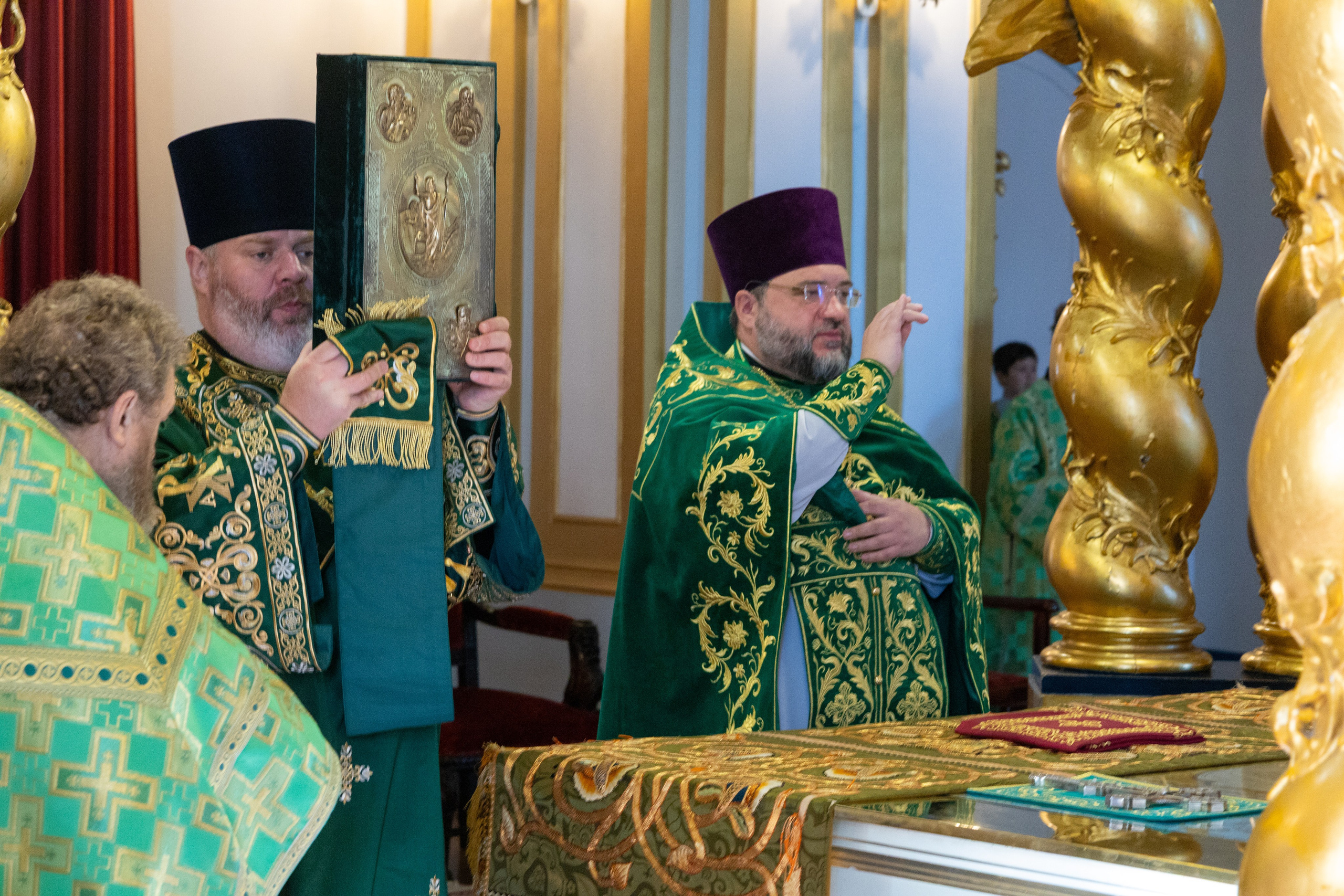 Неделя 16-я по Пятидесятнице, по Воздвижении. Глас 7-й. Попразднство Воздвижения Креста. Вмч. Никиты. НИКОЛО-БОГОЯВЛЕНСКИЙ МОРСКОЙ СОБОР