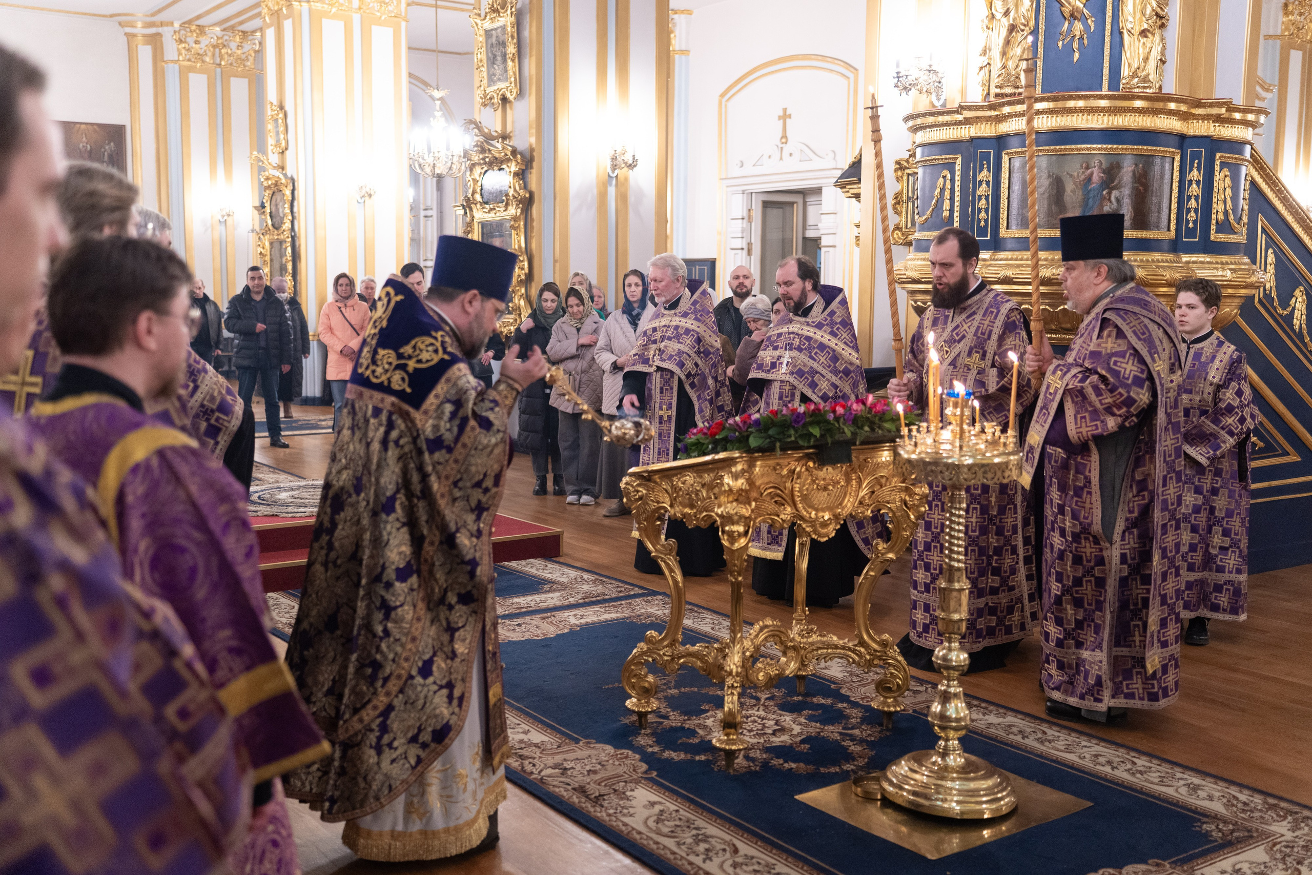 Воскресное бдение в канун Недели Крестопоклонной. НИКОЛО-БОГОЯВЛЕНСКИЙ МОРСКОЙ СОБОР