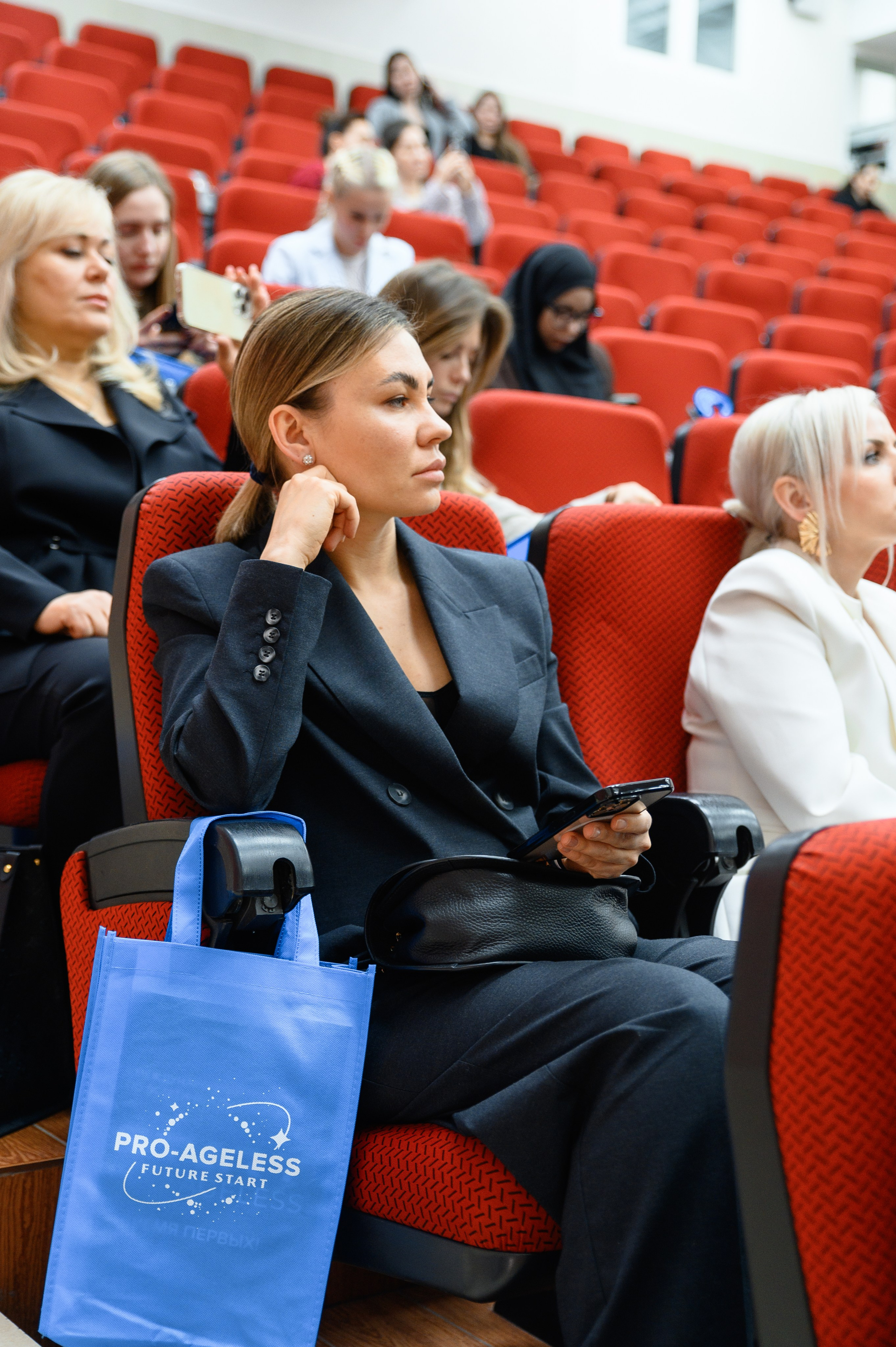 СЛУШАТЕЛИ. PRO-AGELESS