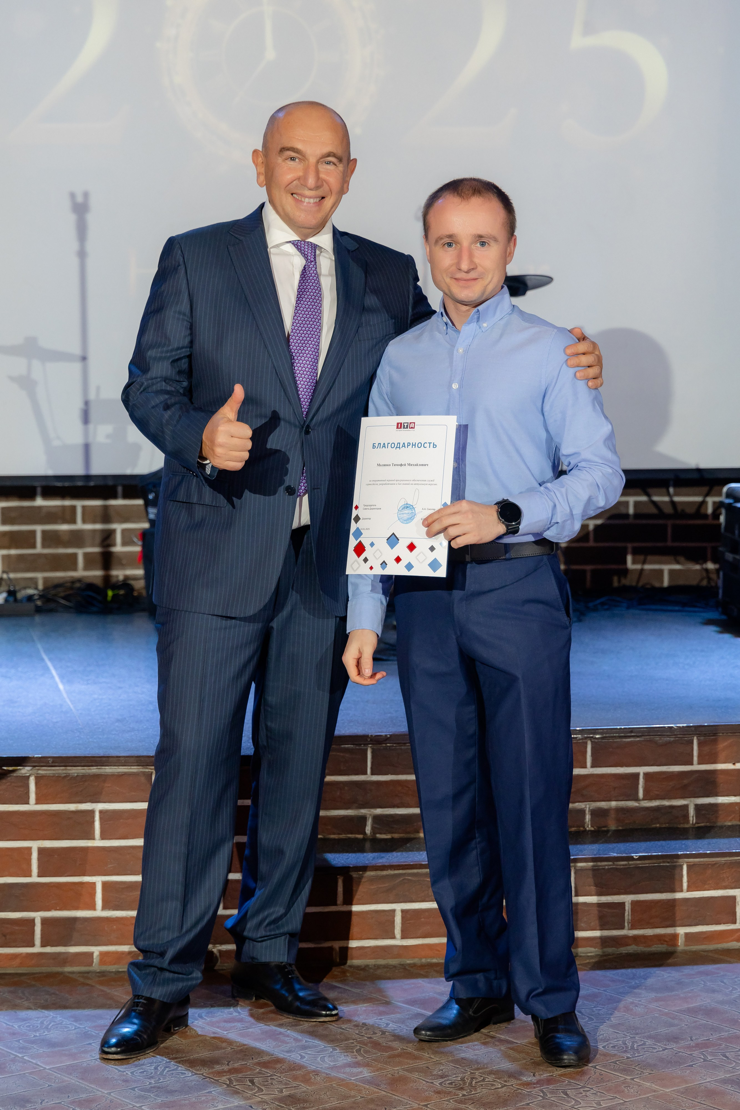 Корпоративная новогодняя съемка для логистической компании ИТА. Свадебный фотограф в Минске/Беларуси Сергей Спиридонов