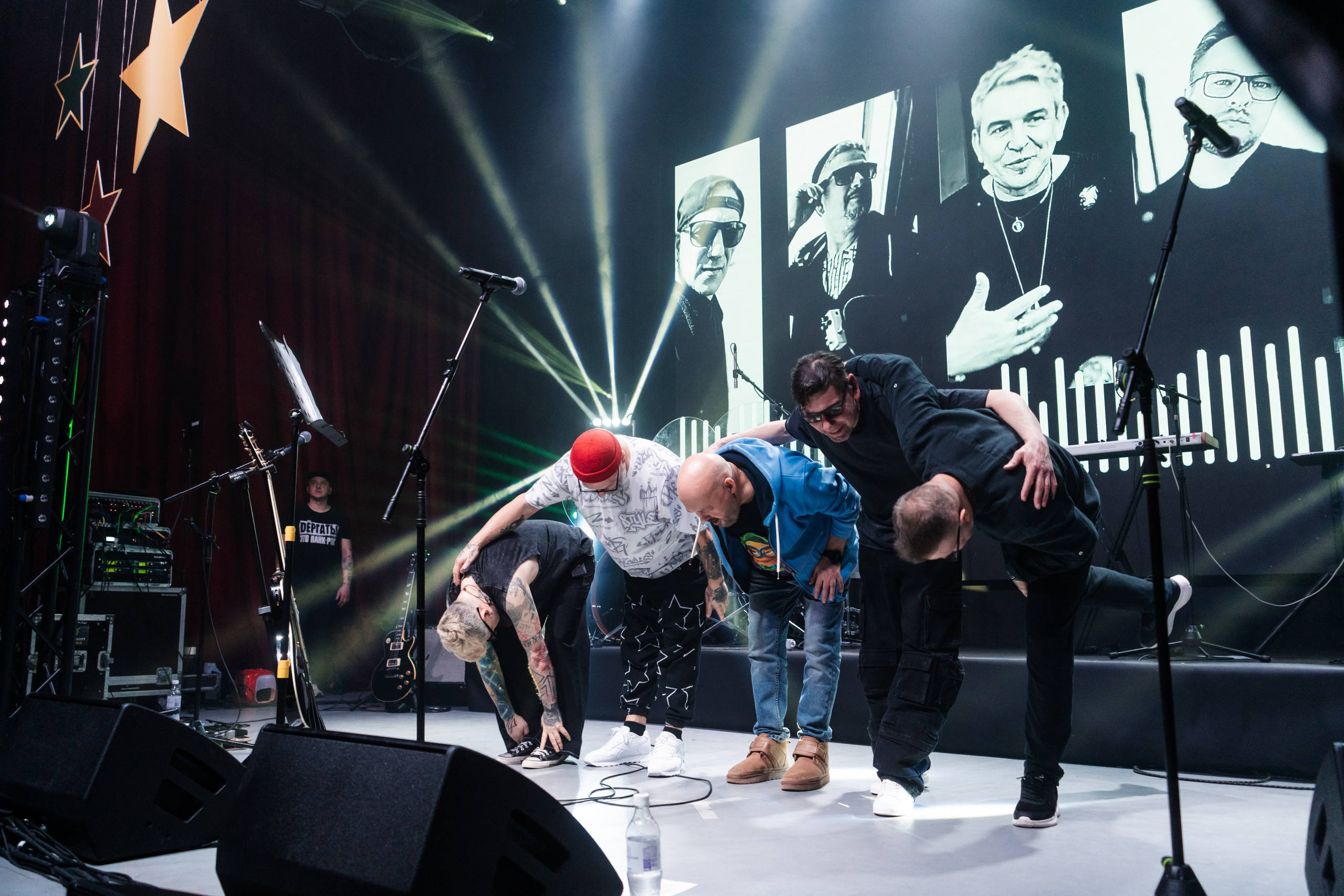 Иван Демьян и группа «7Б». Фотограф Полина Шаленкова. Серпухов