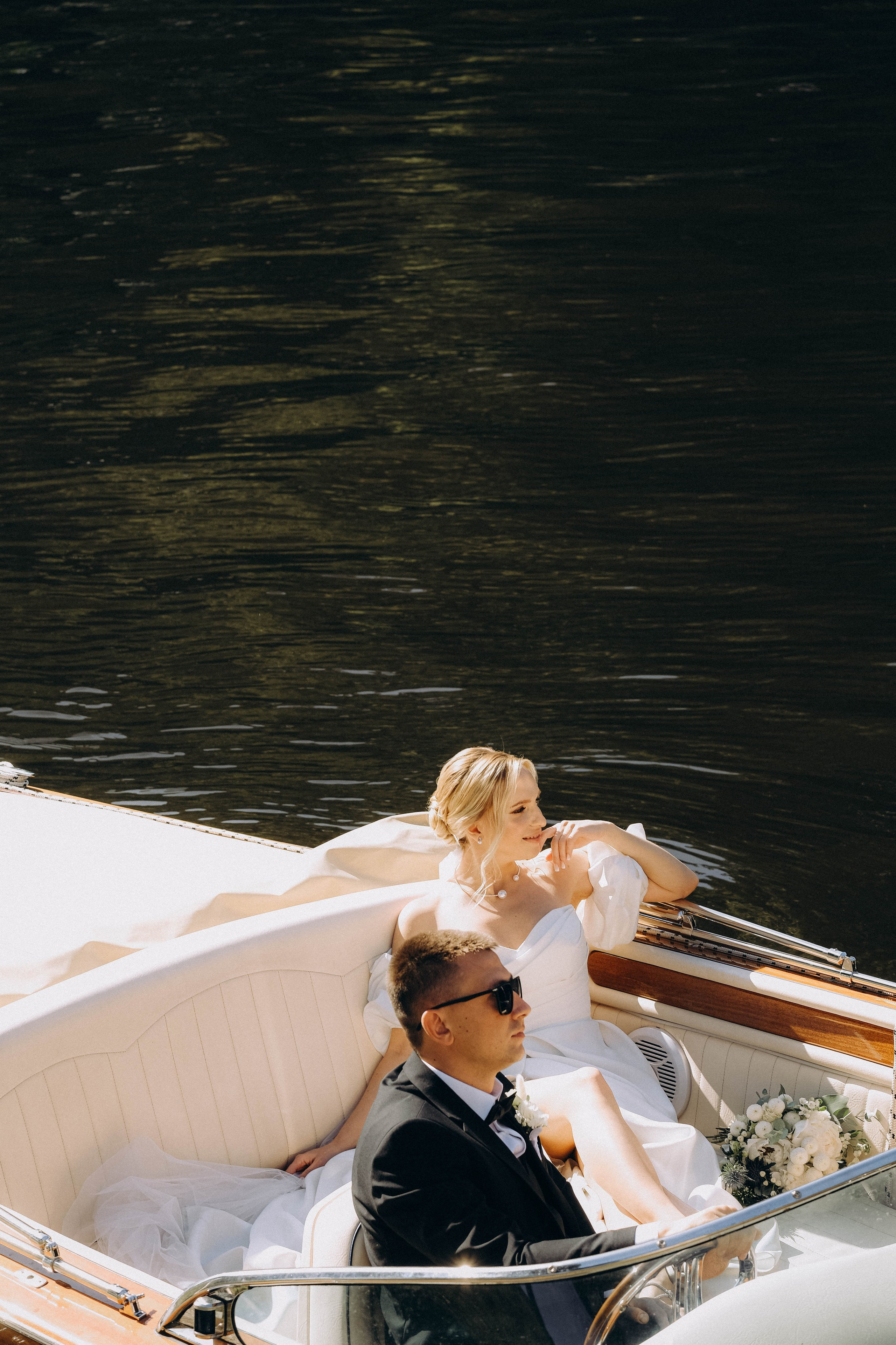 СВАДЕБГНАЯ ПРОГУЛКА ПО КАНАЛ САНКТ-ПЕТЕРБУРГА НА КАТЕРЕ. Профессиональный фотограф, Санкт-Петербург — Виктория Богомолова