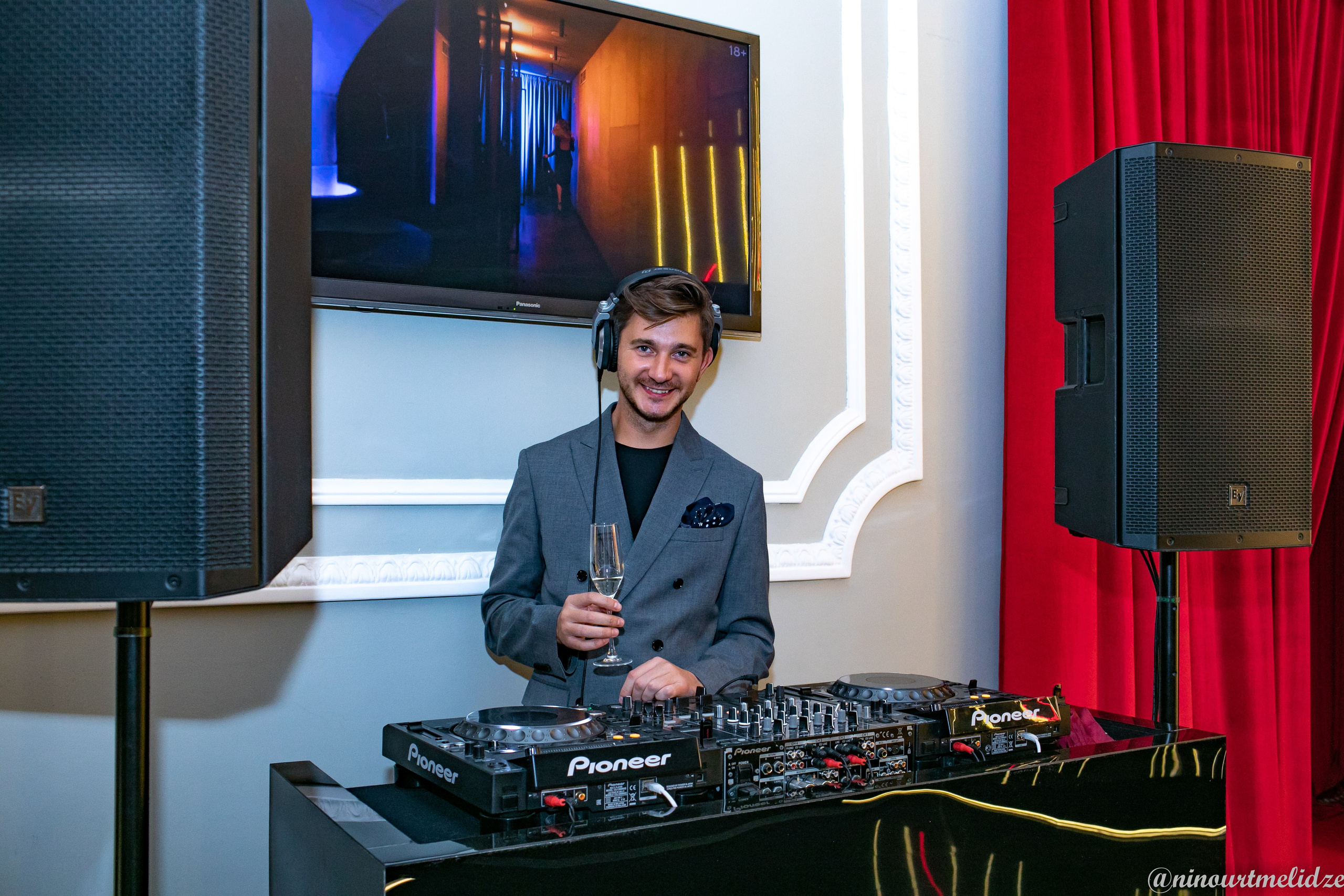 Презентация клипа " Позови» Ольги Бузовой. Art photographer Nino