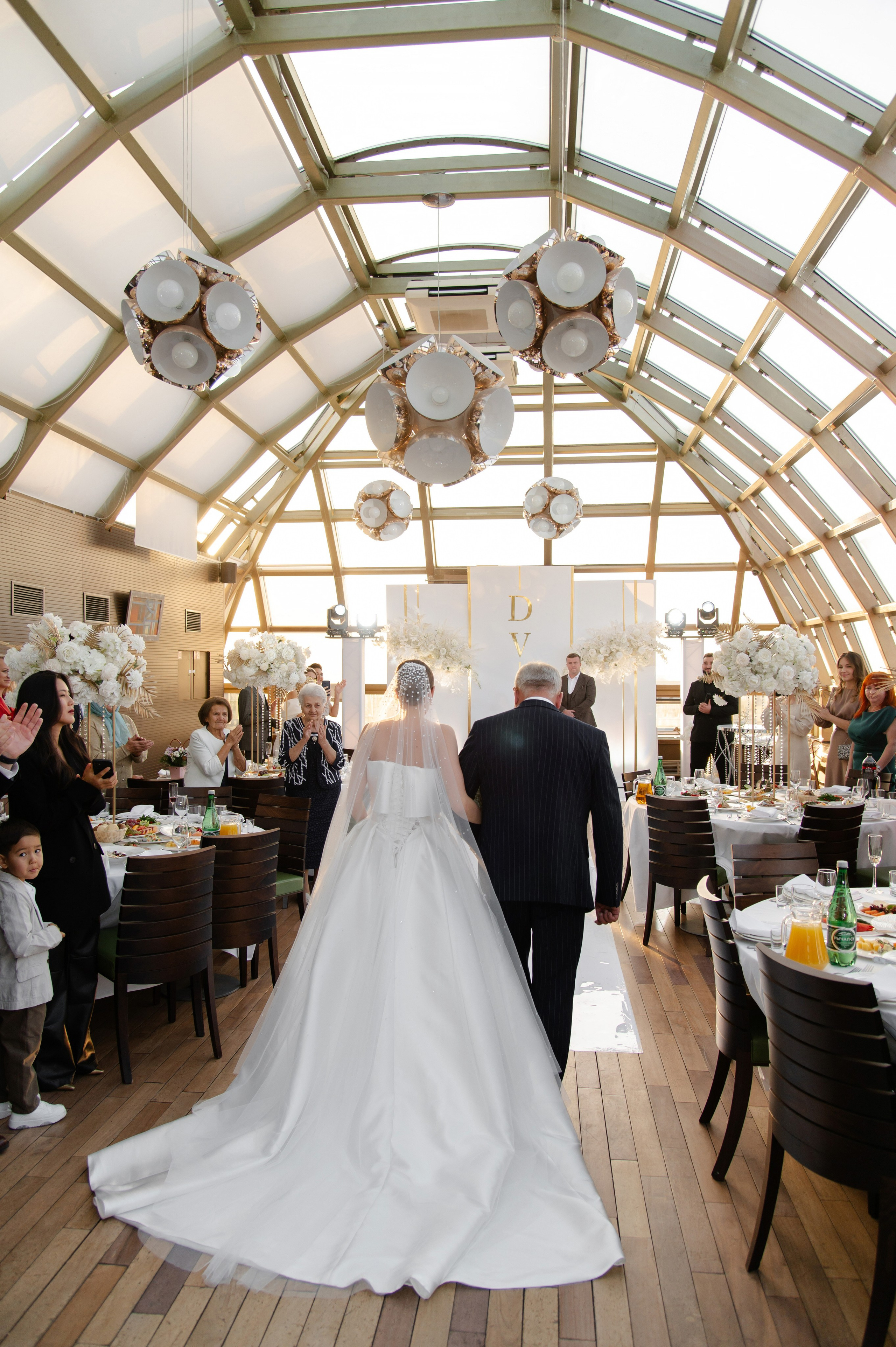 Свадебная фотосессия в Сохо Азов. Свадебный фотограф в Ростове Максимов Максим