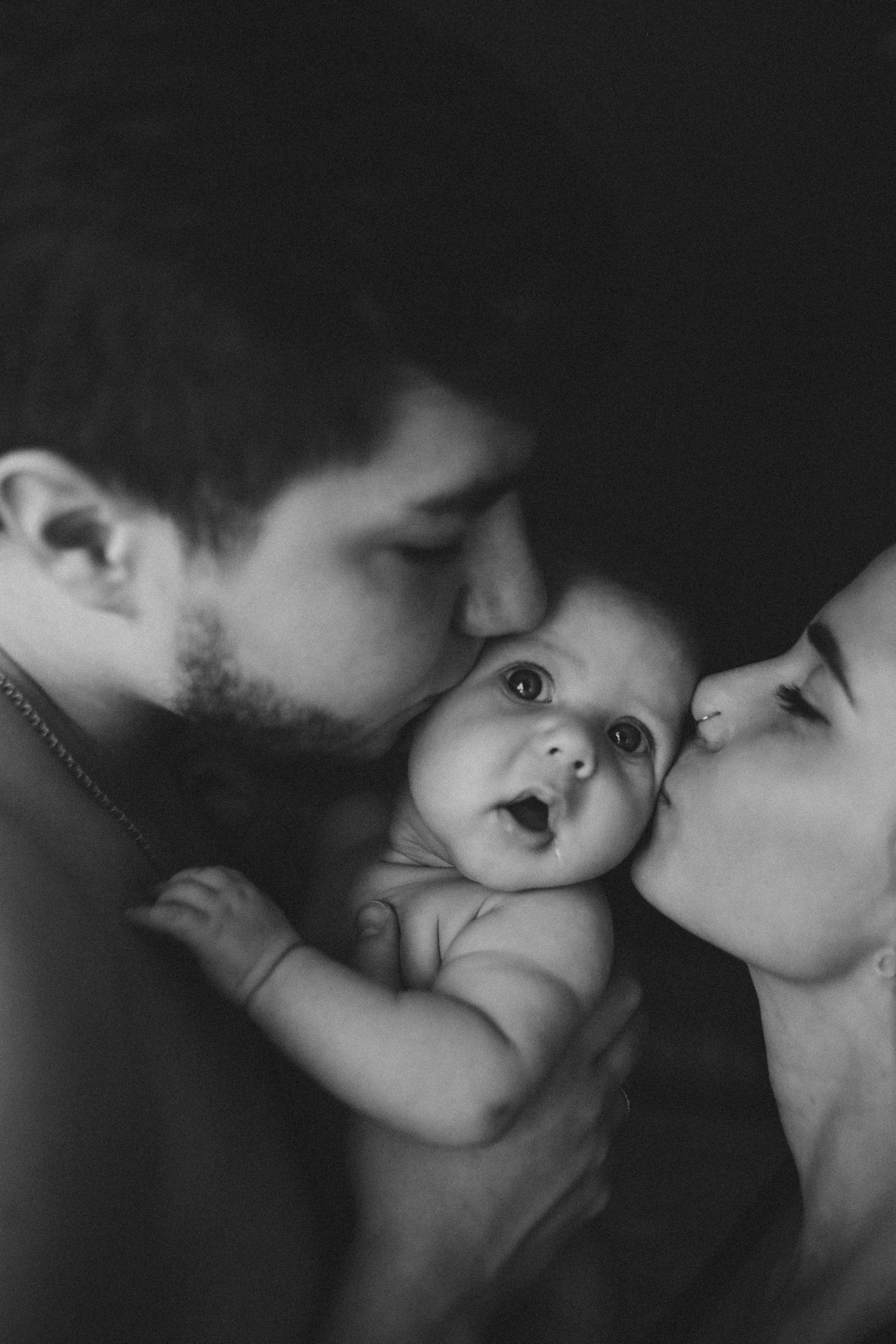 Мама, папа, я и 2 хвоста. Фотограф Новый Уренгой I Ньюборн I Фотограф материнства I ЯНАО