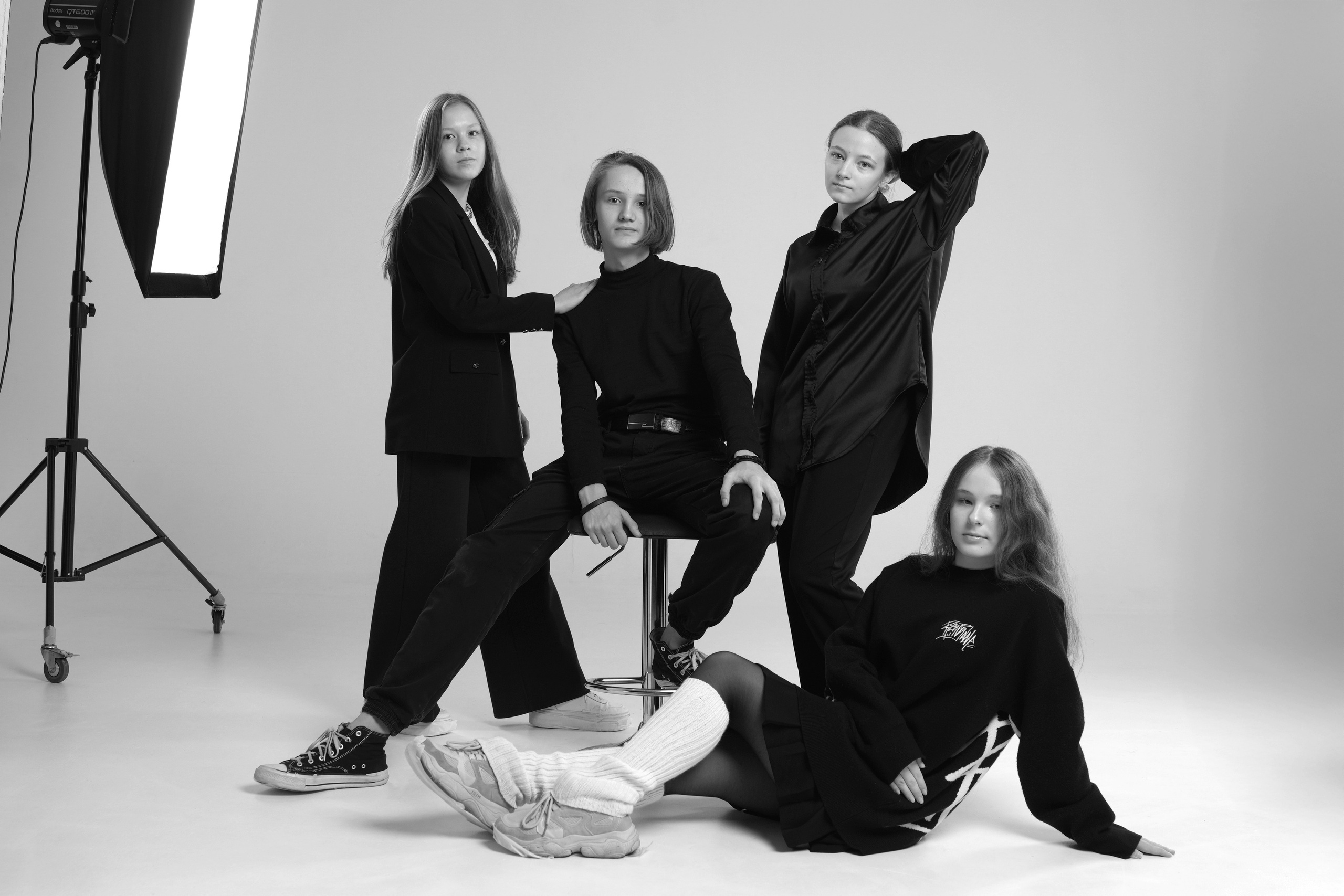 ФОТОСЕССИЯ В СТУДИИ. Школьная фотография в Санкт-Петербурге, выпускные альбомы, фотосессии