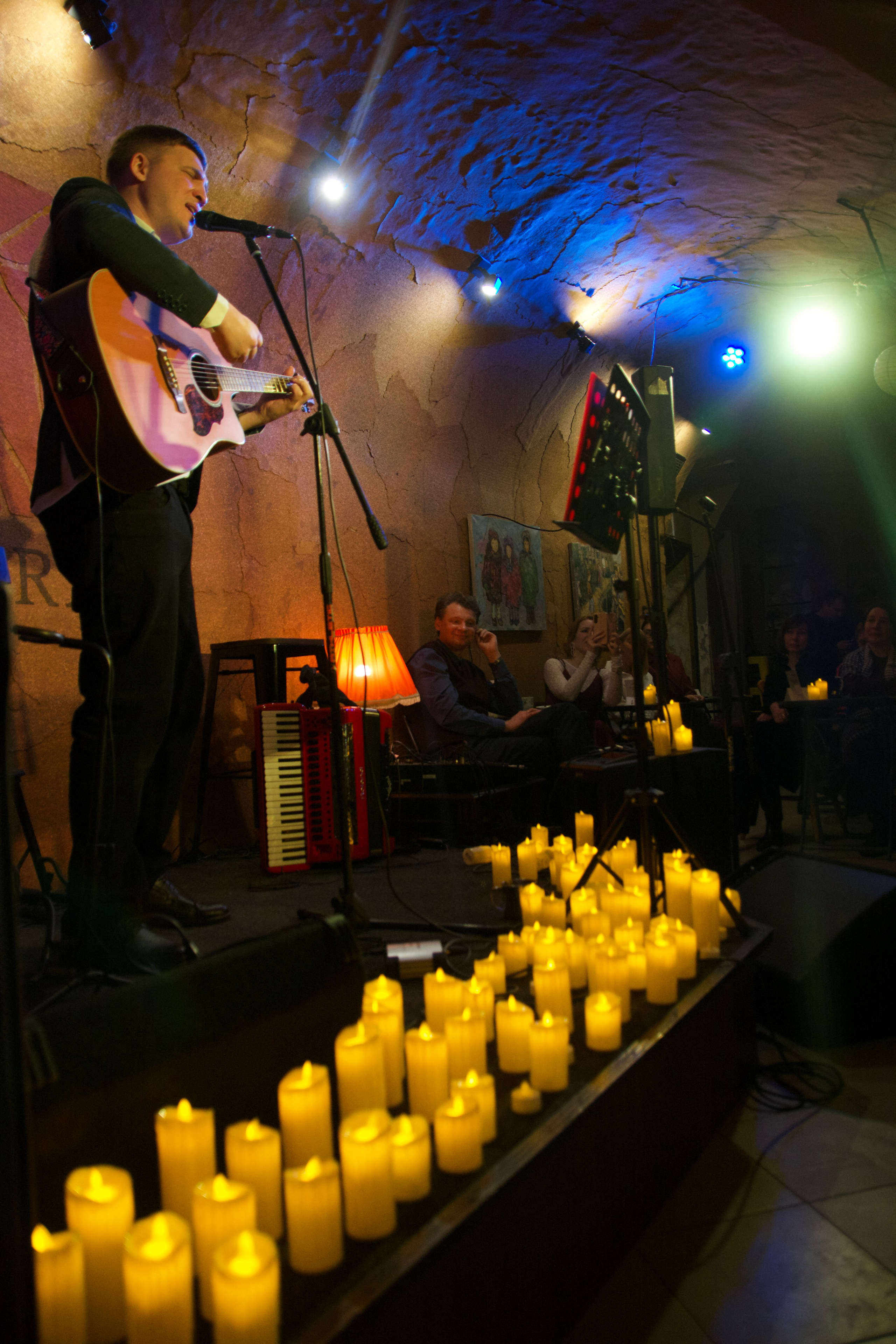 Песни о любви при свечах. F/8 and be there — оказаться в нужном месте и поймать момент