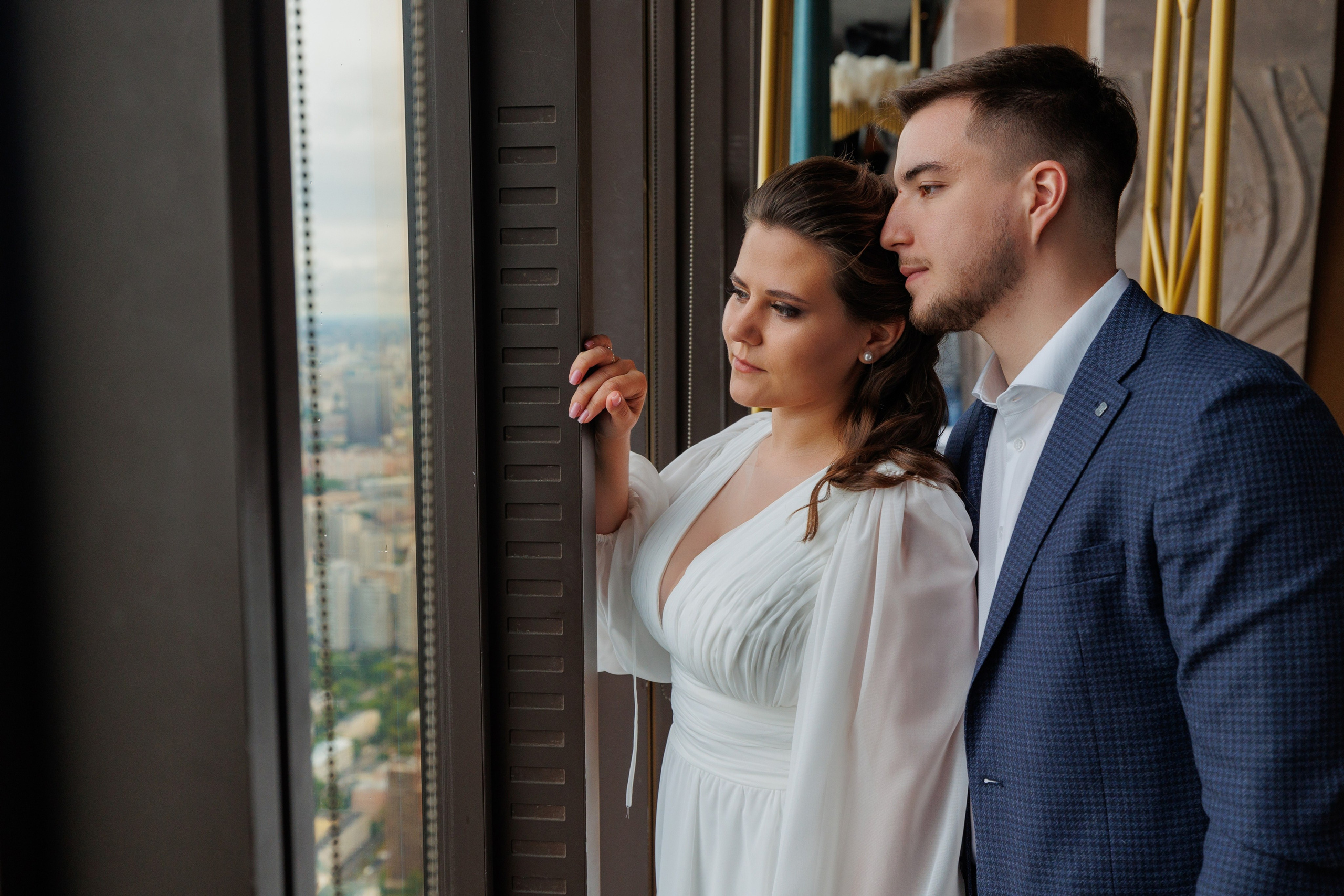 Фотограф на регистрацию в ЗАГС Москва Сити Birds Башня ОКО. Примеры фото, отзывы молодоженов и заявка на регистрацию через официальный сайт.