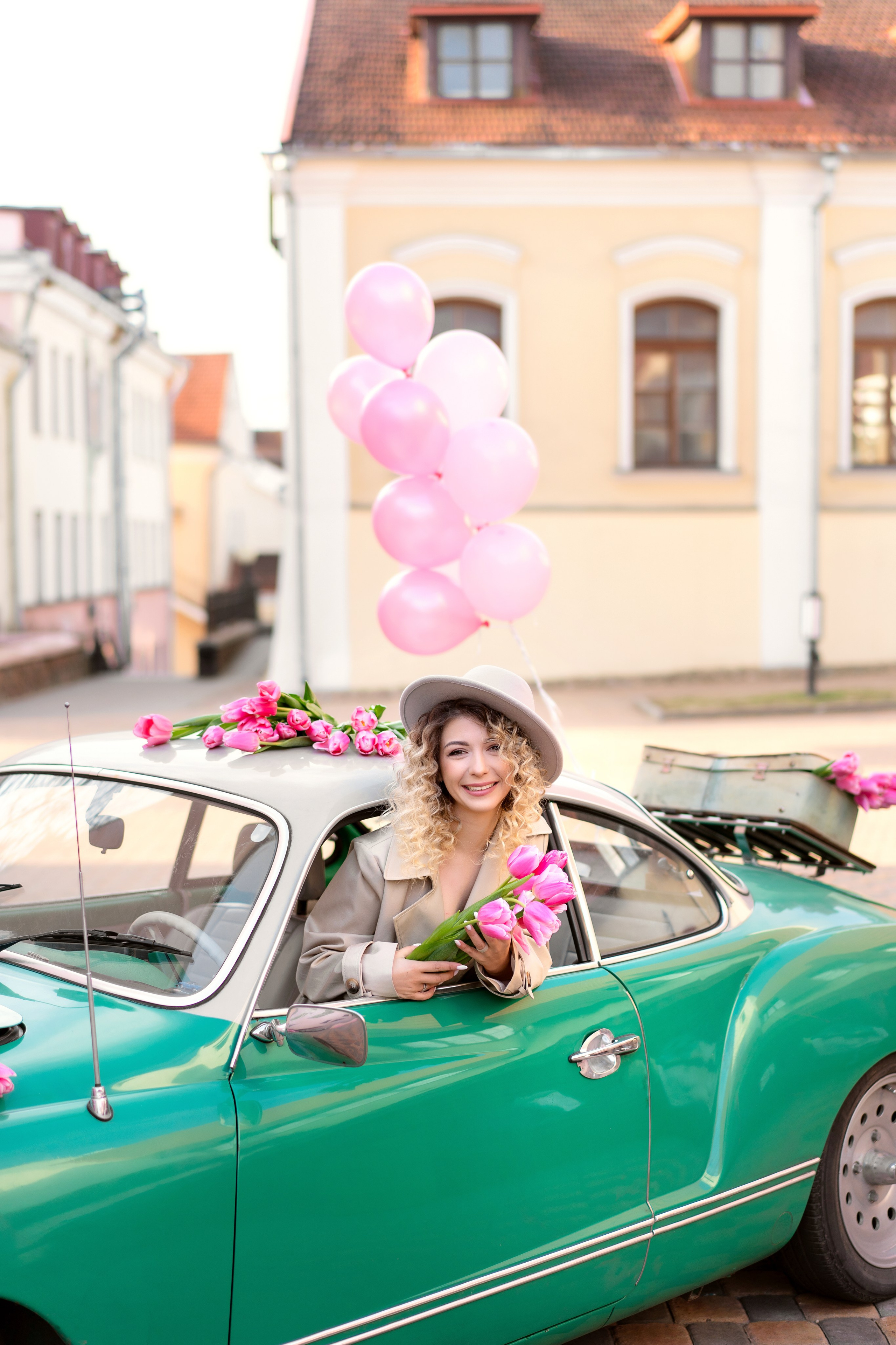 Машина с тюльпанами. Семейный и свадебный фотограф Минск, Беларусь Анна Орловская