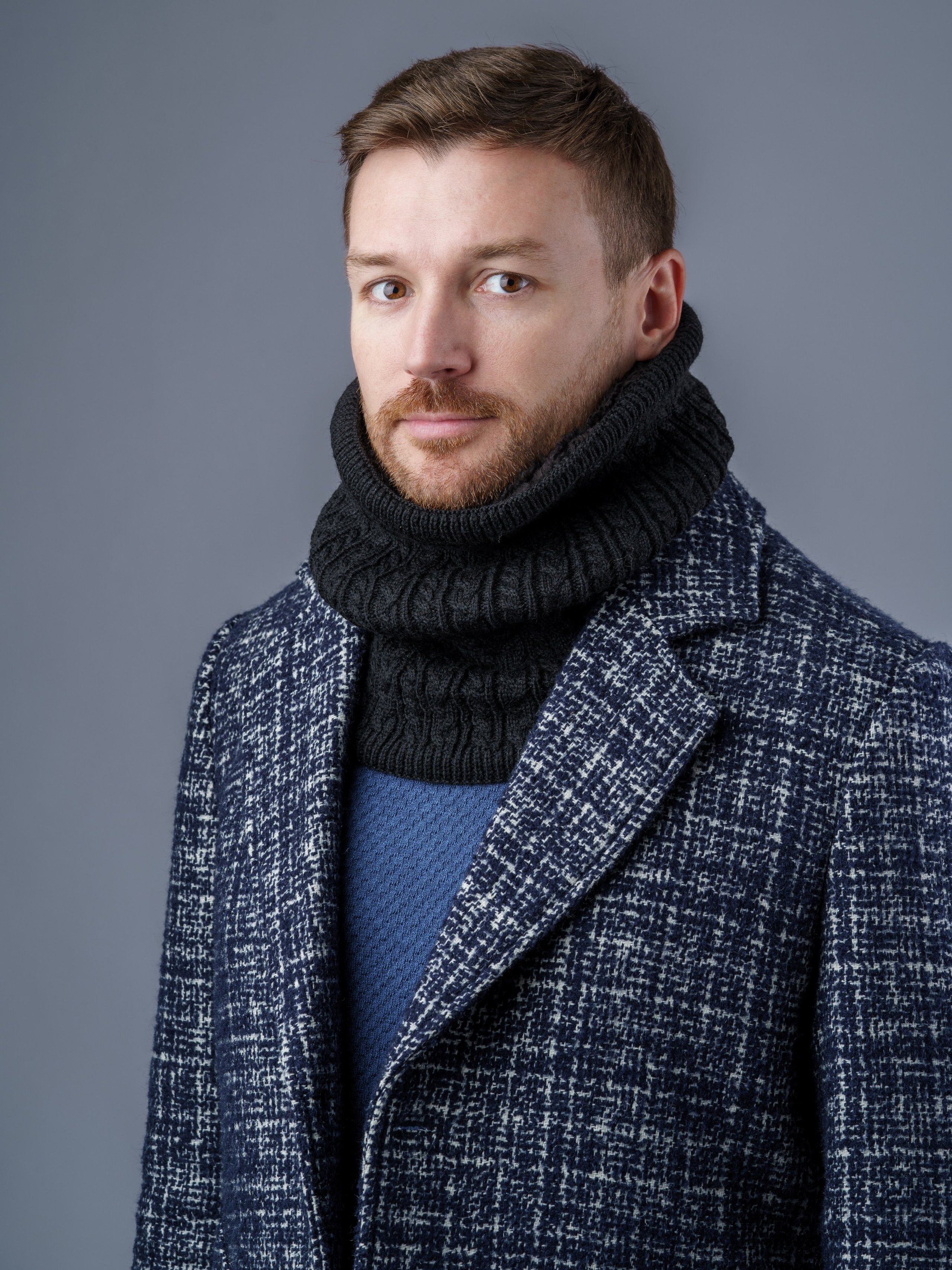 Снуды, модели Анна и Денис. KED Production — продакшн из СПб. Создаём фото, видео и контент, который помогает брендам и селлерам продавать больше