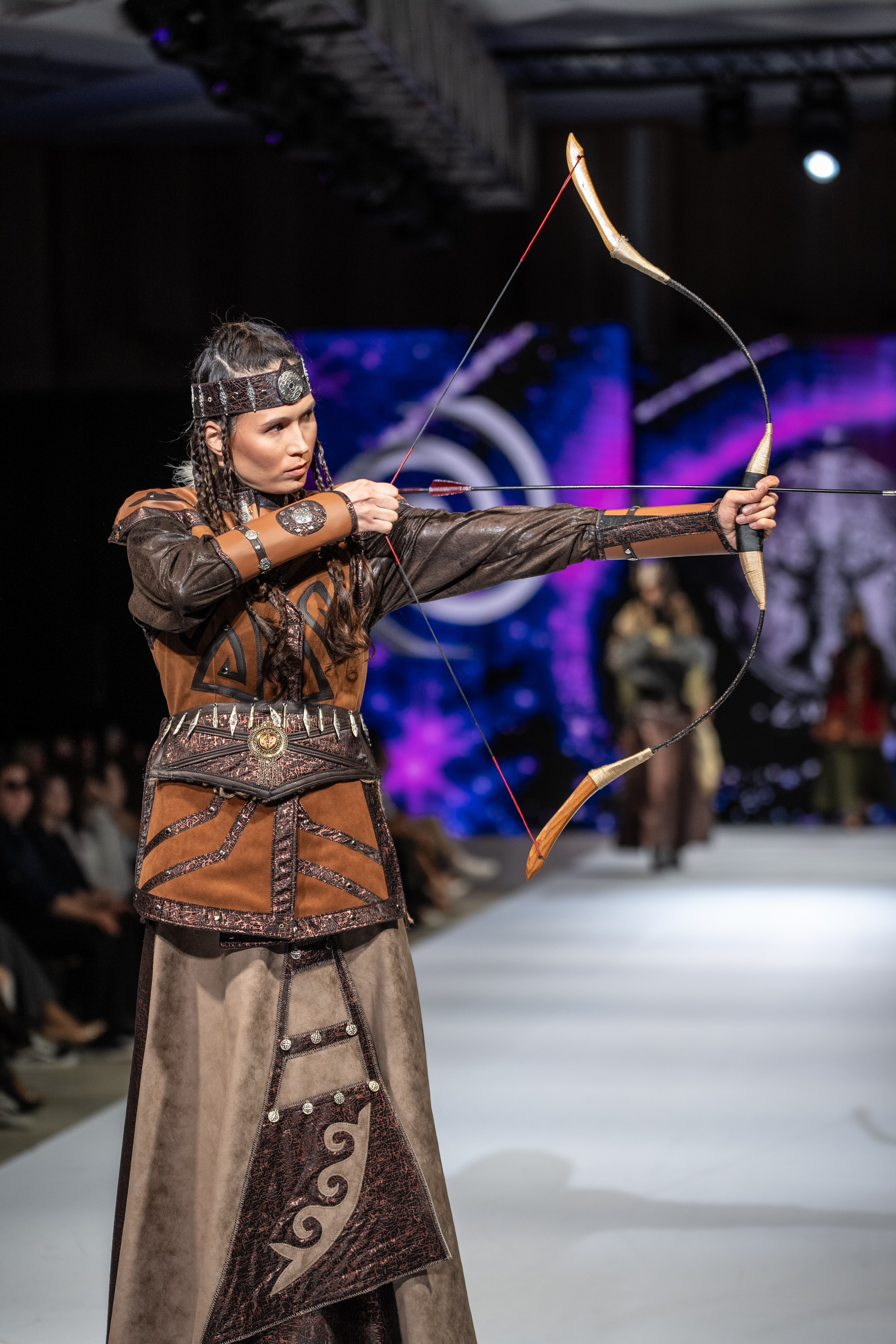 EURASIAN FASHION WEEK Lo Zarata. Сайт Алматинского НЮ АРТ, будуар и фэшн фотографа Дениса Карпенко