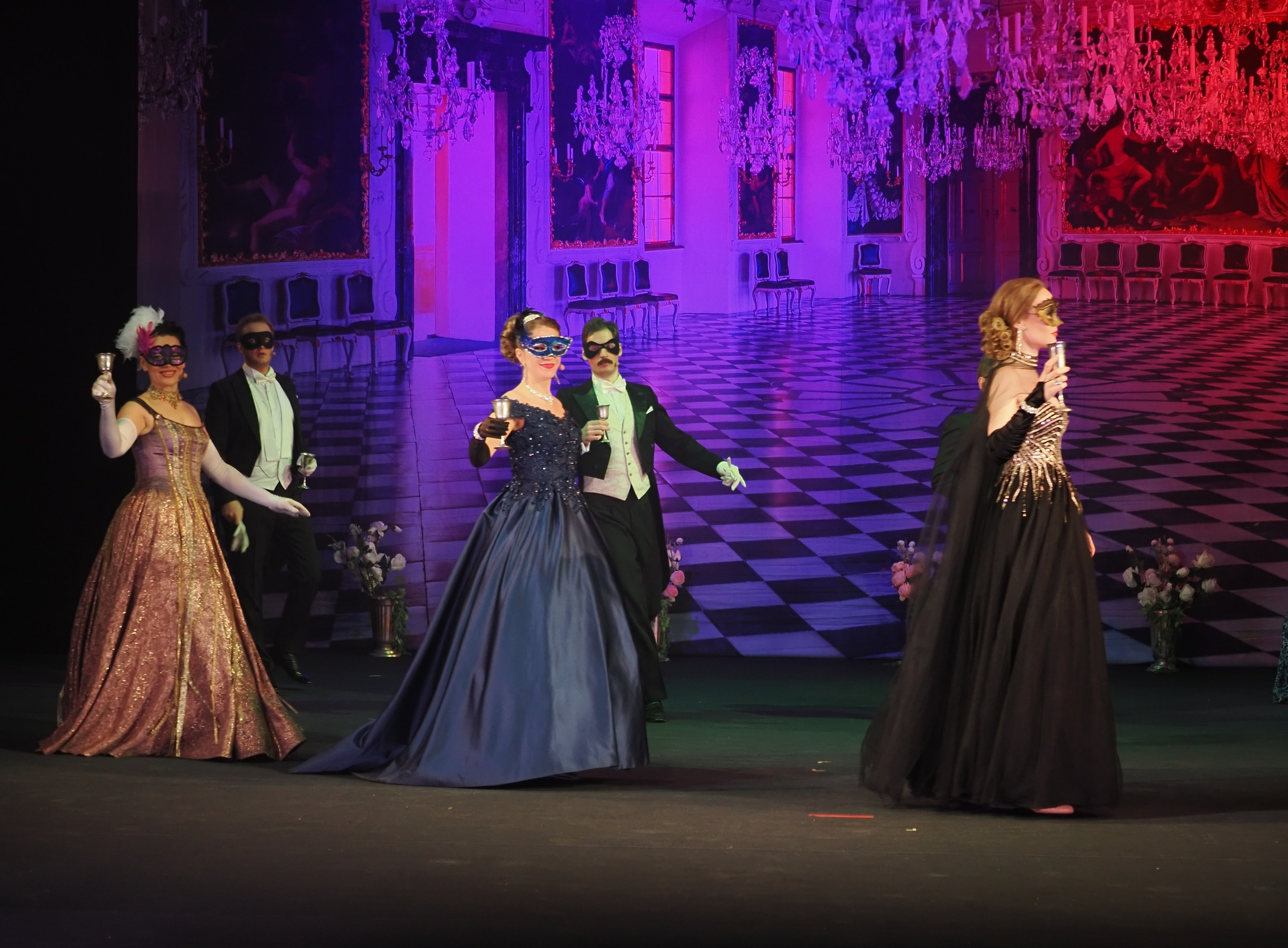 «БУФФ-ПАРАДИЗ» Летучая мышь (в Нск). Портретный и спортивный фотограф в Новосибирске и Твери Кононов Алексей