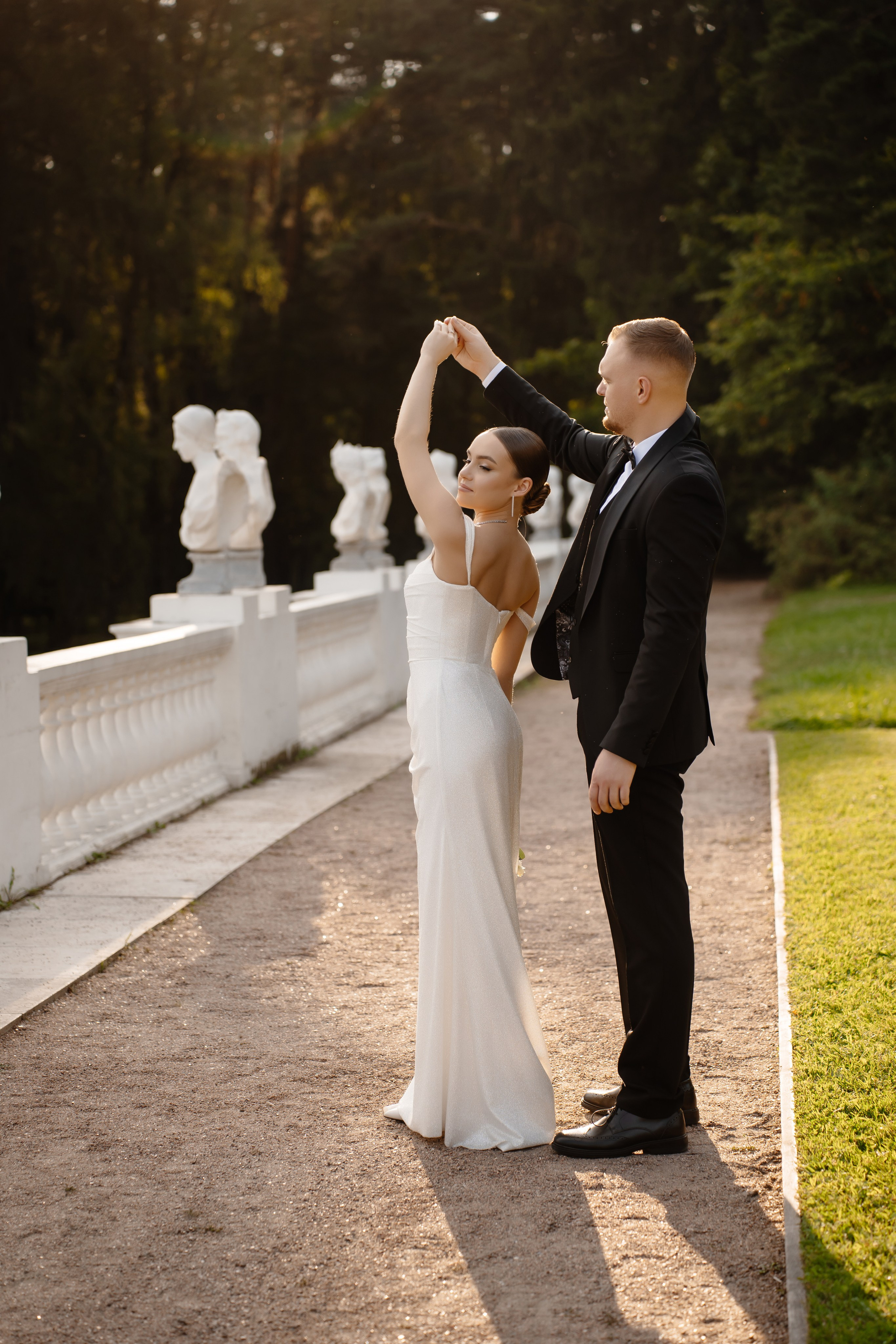 Свадебная фотосессия в парке Архангельское. Свадебный и семейный фотограф в Москве Светлана Зоткина