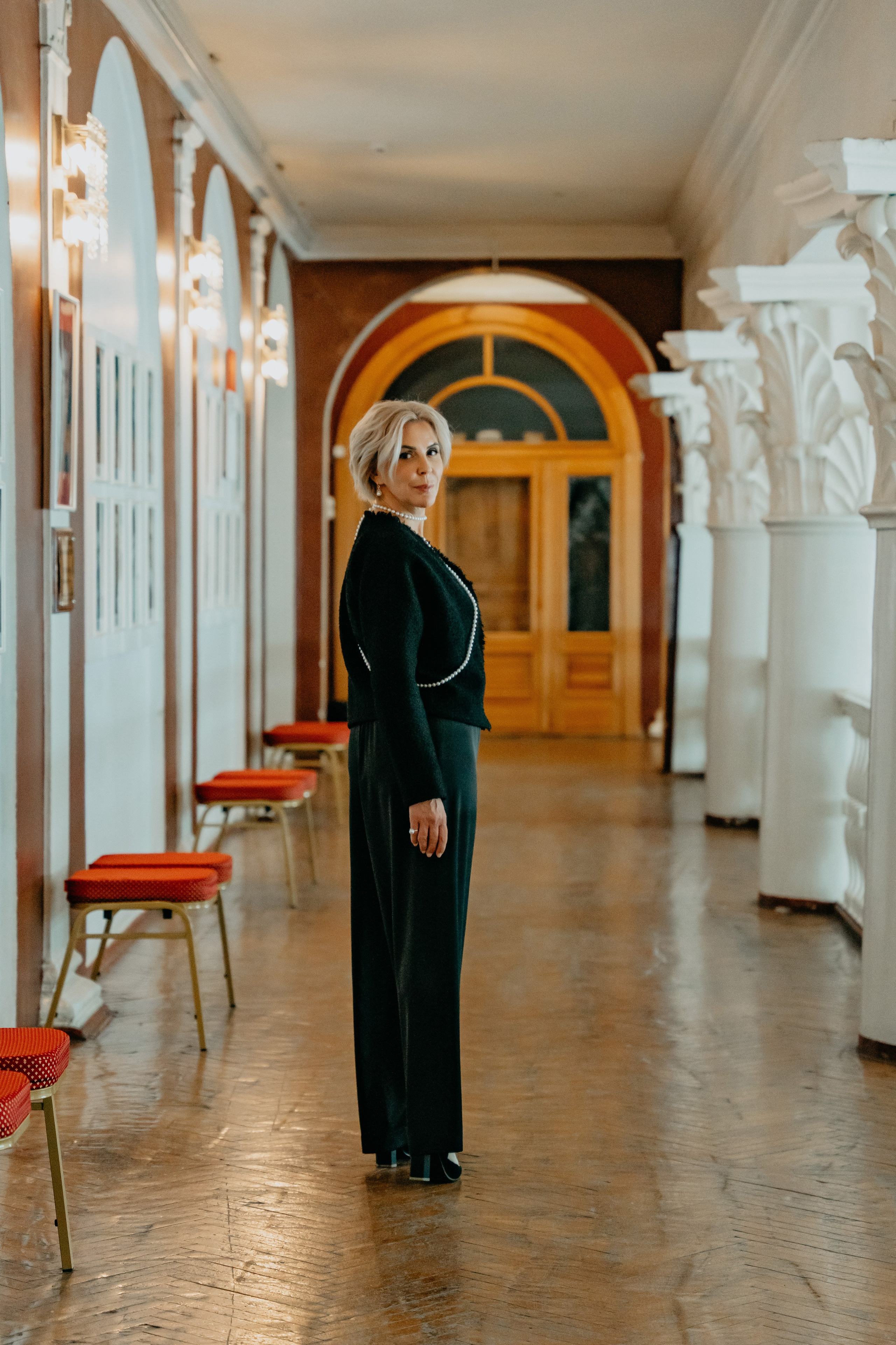 Инна театральная дива