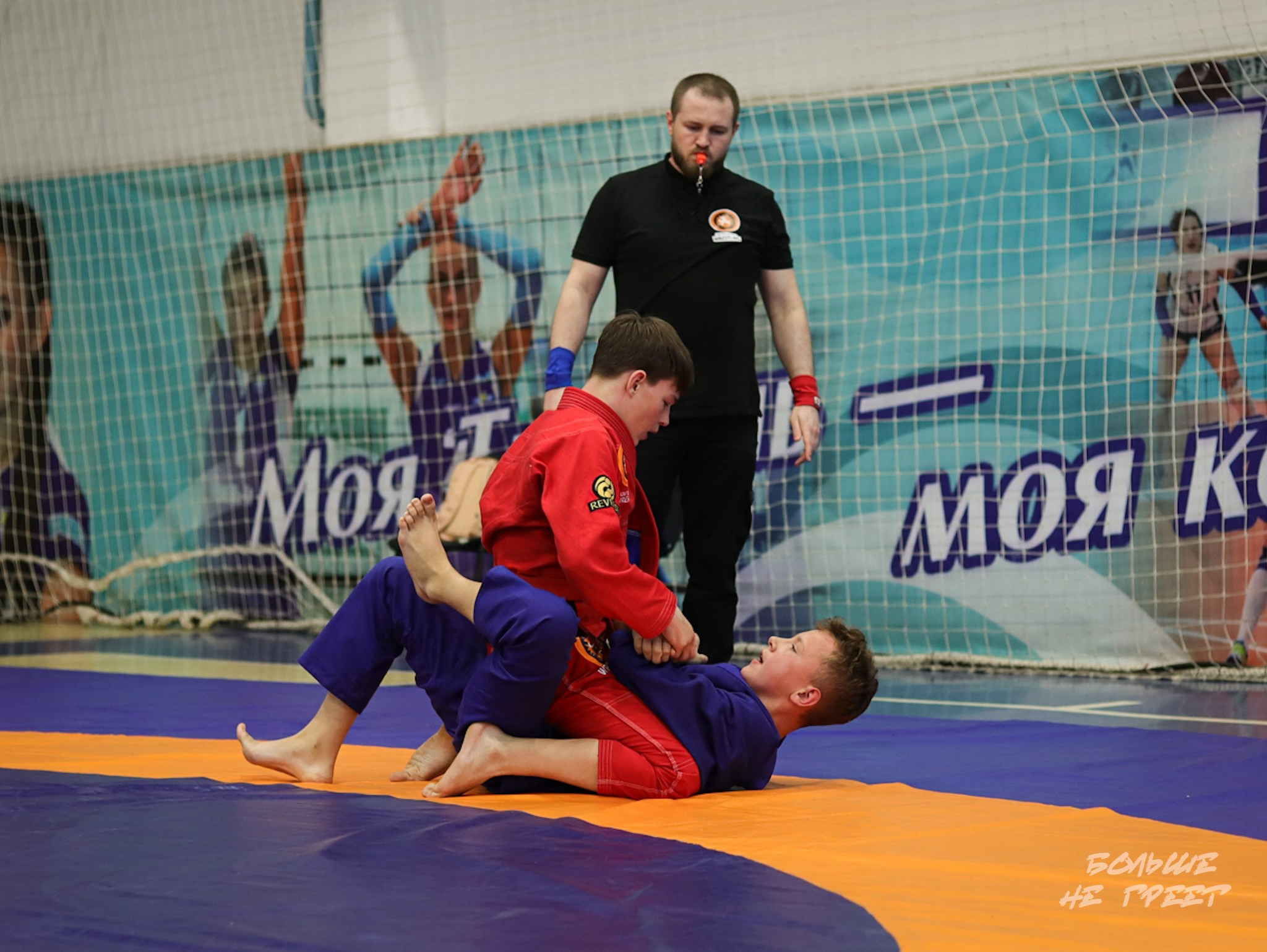 ПЕРВЕНСТВО УРФО ПО СПОРТИВНОЙ БОРЬБЕ ГРЭППЛИНГ И ГРЭППЛИНГ-ГИ. Больше не греет