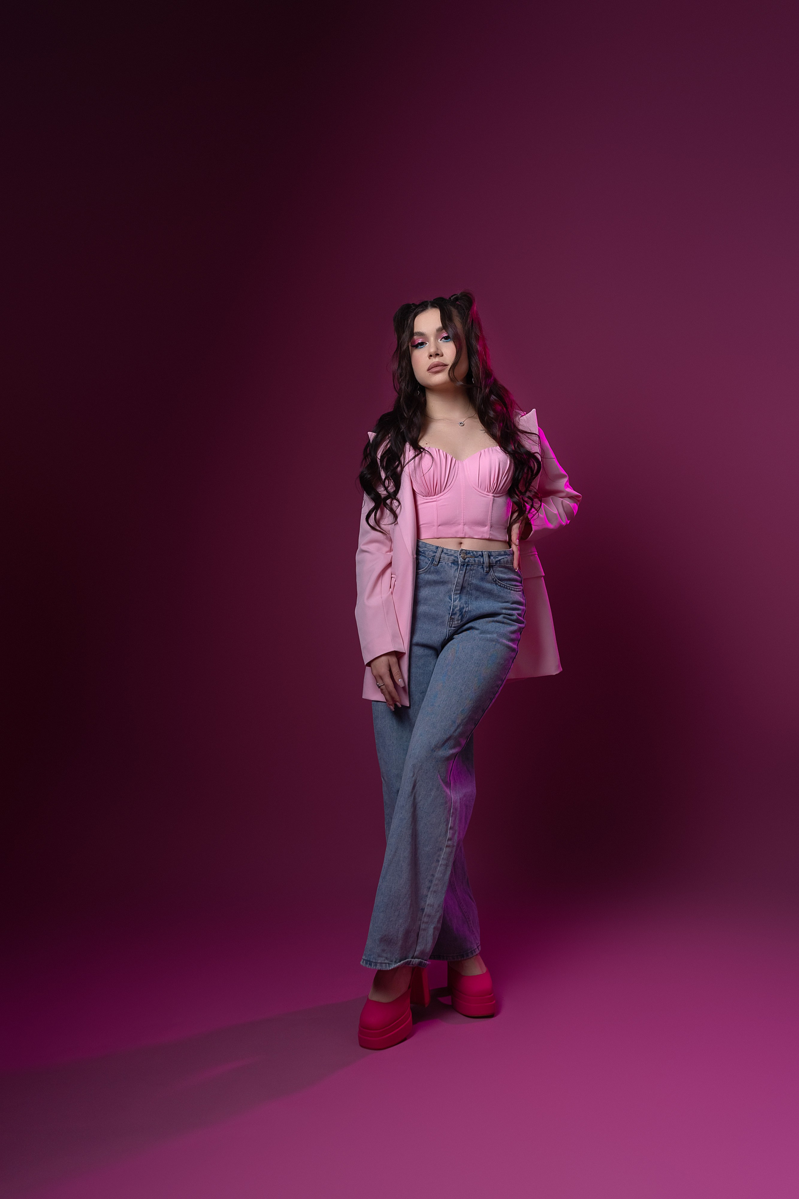 индивидуальная фотосессия женская фотосъемка студийная фотосессия минимализм фотостудия Армавир циклорама