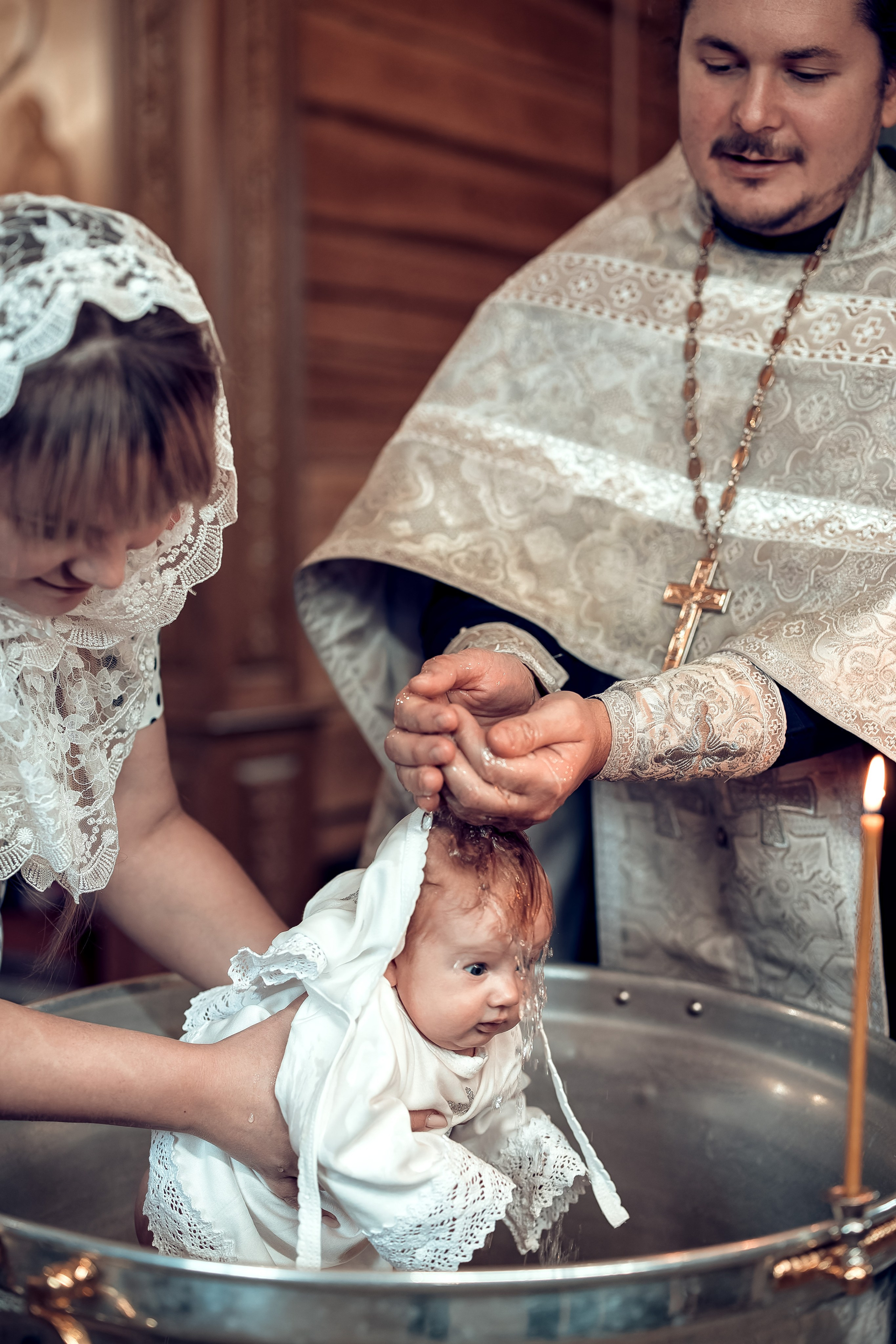 Таинства Крещения и Венчания в Старом Осколе. Фотостудия для новорожденных в Старом Осколе Гильфановых Юрия и Ольги