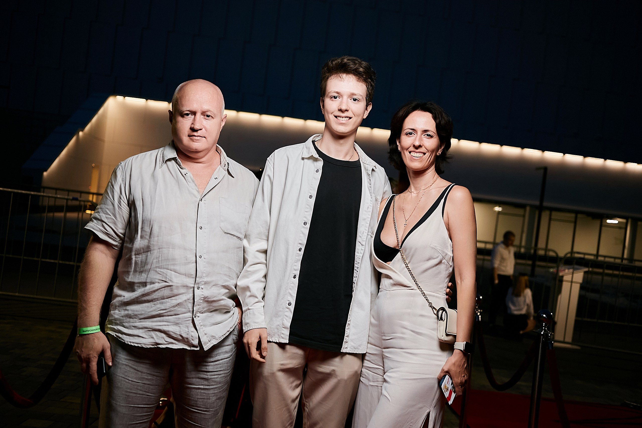 Выпускной 2024 концертный зал Академия ВТБ. Фотограф и Видеограф в Москве. Олег Корушев