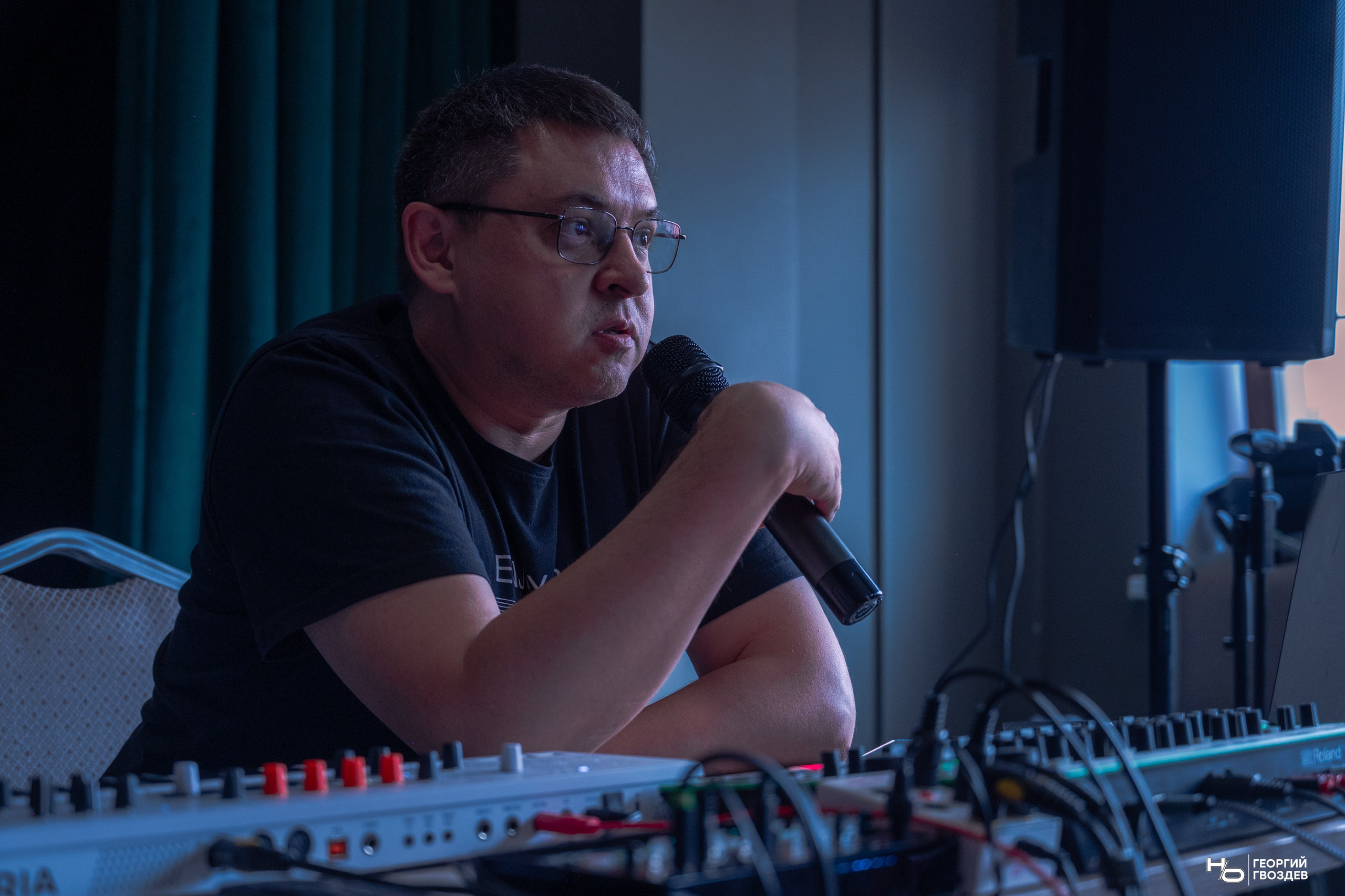 Репортажная съёмка: Шоукейс-фестиваль «Н/О». Репортажный фотограф в Екатеринбурге Георгий Гвоздев