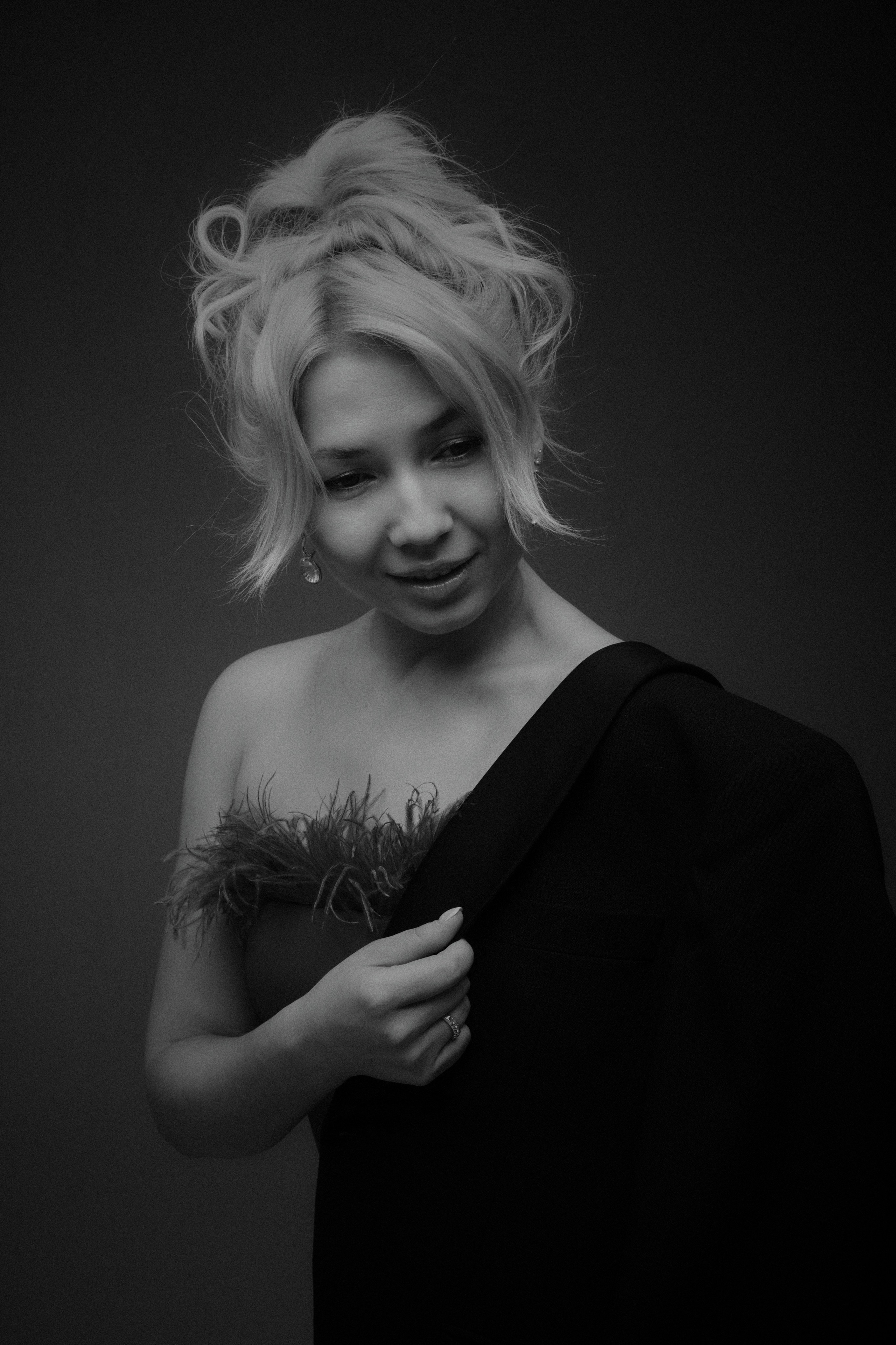 Валерия. Главная