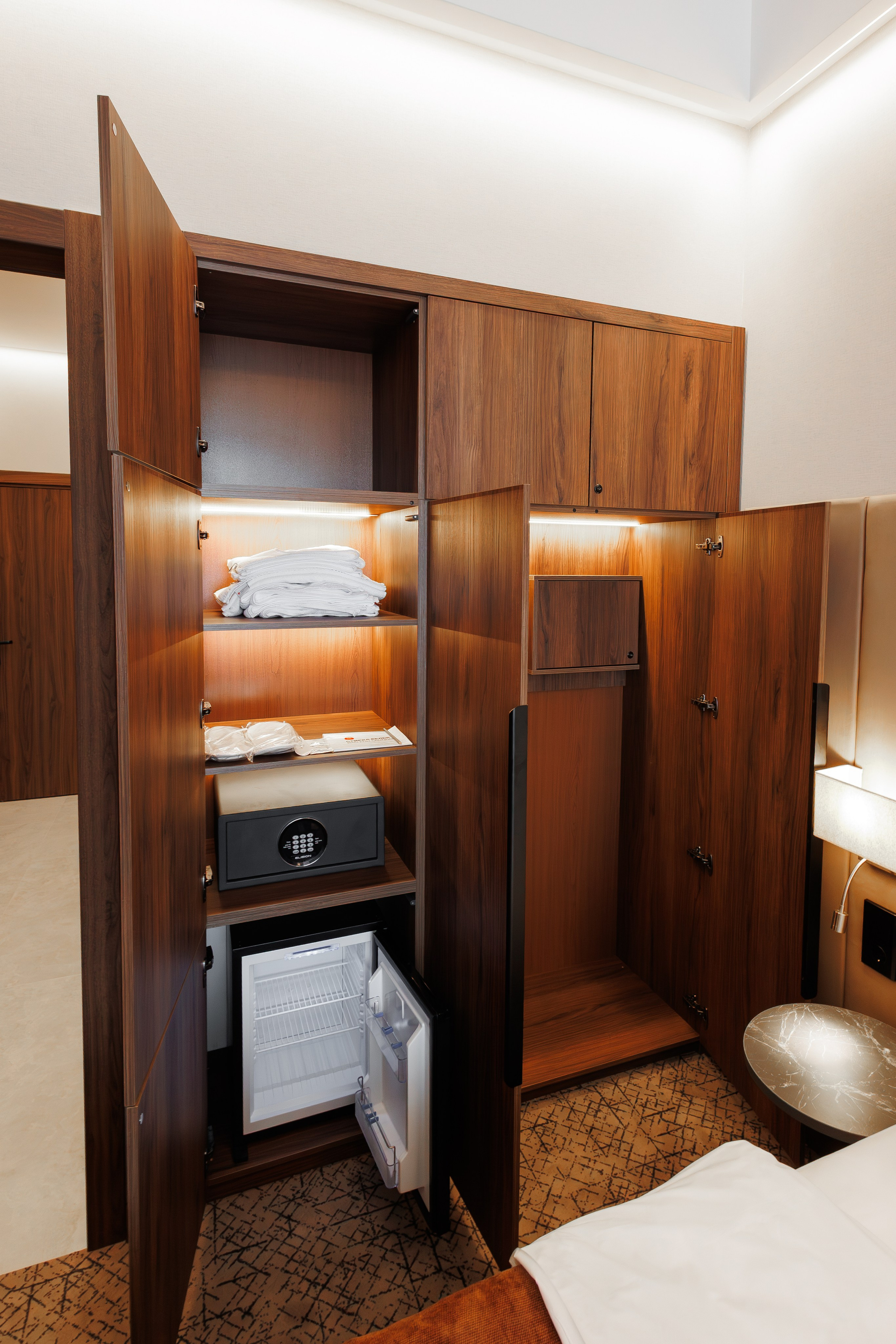 Азимут. Фотосъёмка для бизнеса — предметное фото, репортаж с мероприятий, портреты людей, съёмка интерьера и экстерьера