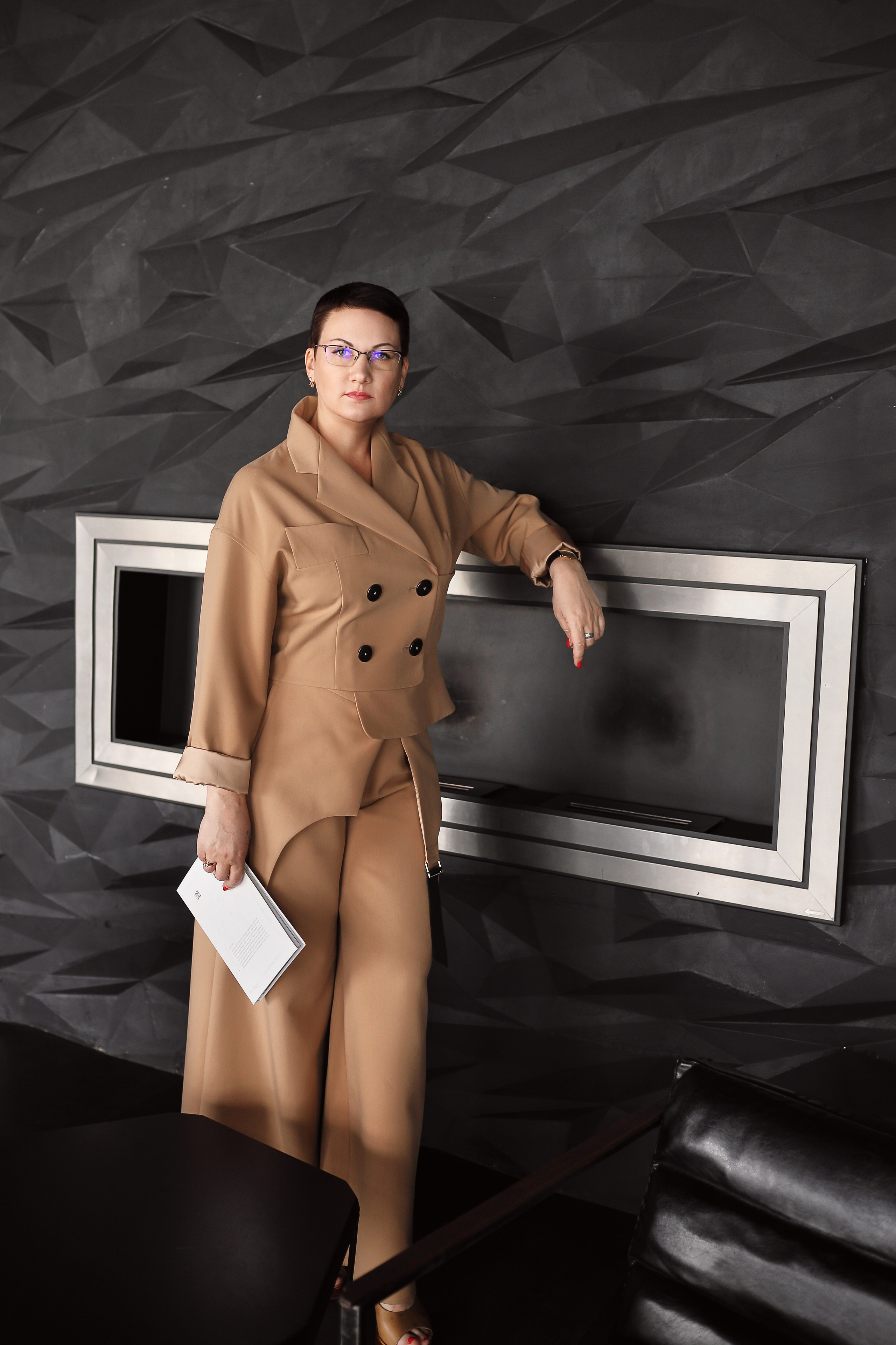 Деловые портреты в Москве: Профессиональная фотосессия для бизнеса. Профессиональный фотограф в Москве. Елена Шуваева