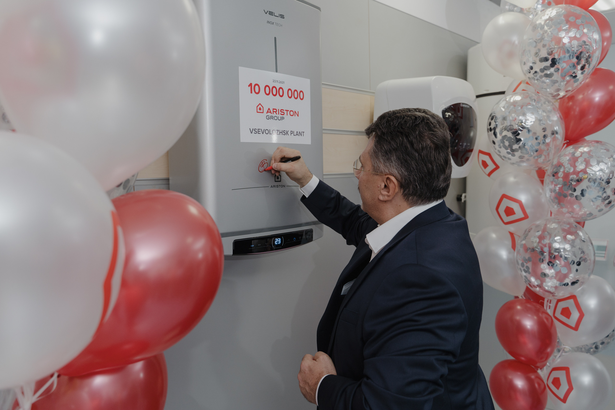 Завод ARISTON город Всеволожск 2021. Свадебный и семейный фотограф в Санкт-Петербурге Дмитрий Панин