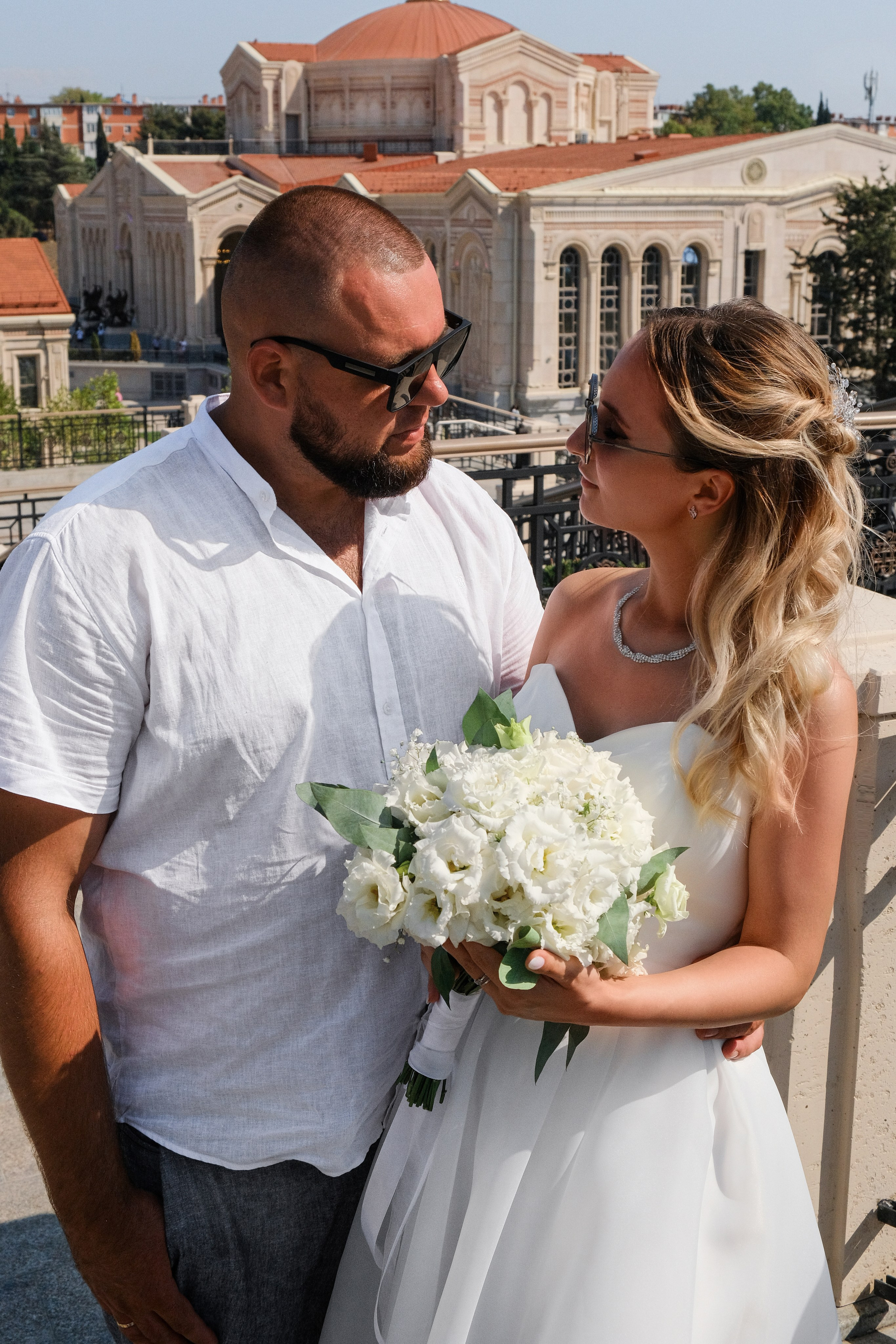 Свадебная фотосессия в Новом Херсонесе и Золотой балке. Профессиональная фотосъемка в Крыму. Натуральные эмоции и живые кадры. Забронируйте дату прямо сейчас!