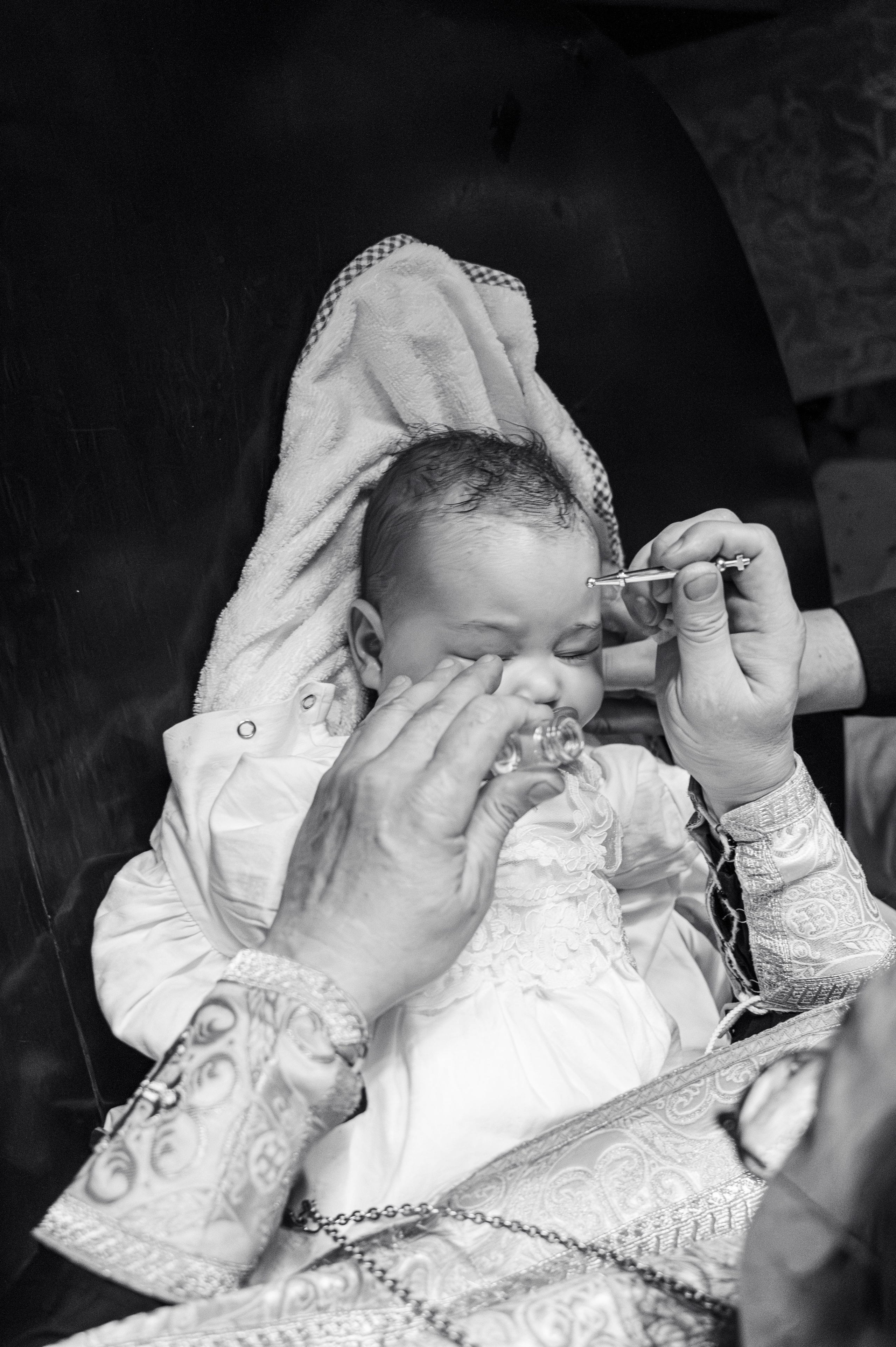 Церковь Успения Пресвятой Богородицы. Крещение Маюши (Матроны). Фотограф на роды СПБ Юлия Герасимова