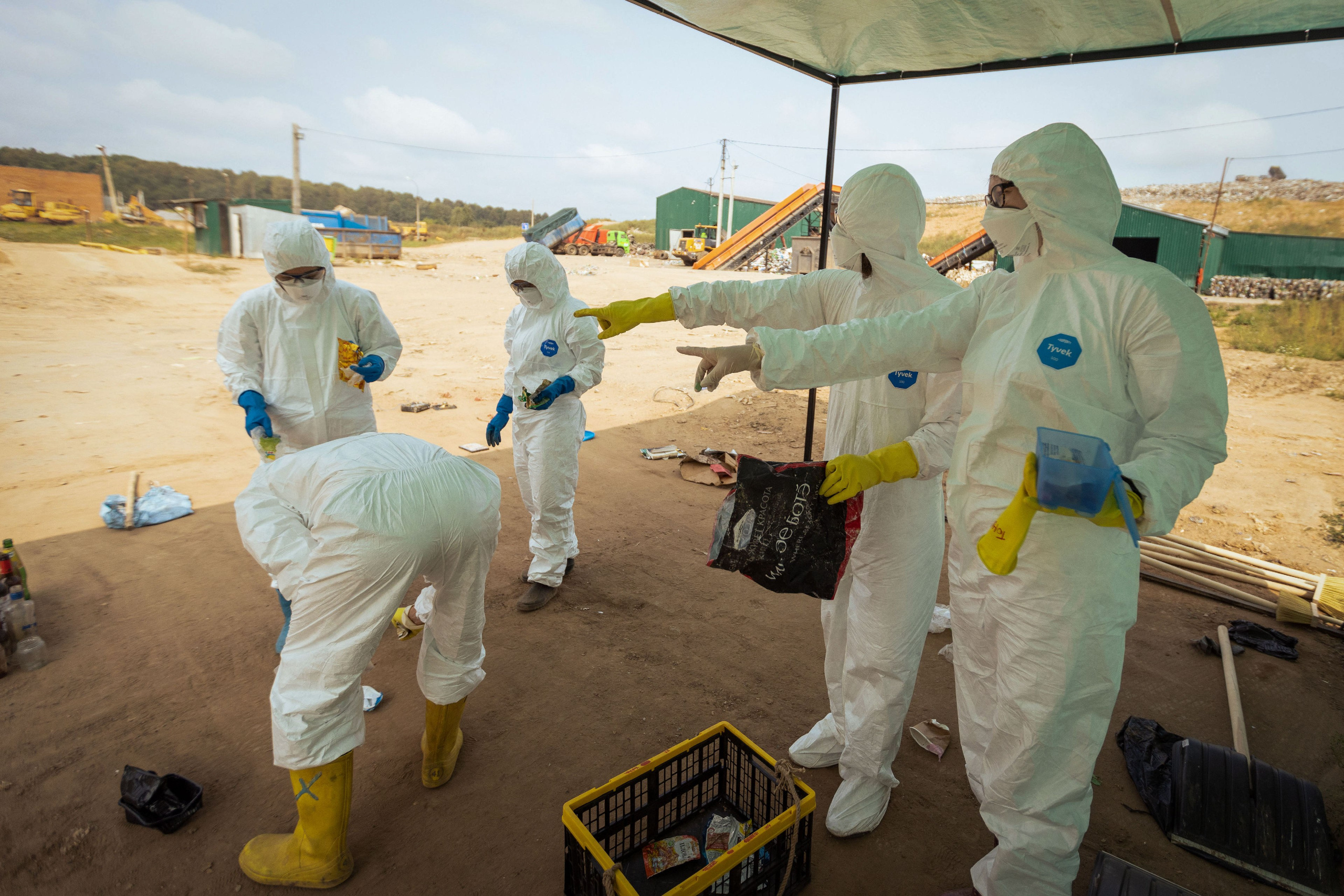 Анализ ижевского полигона ТБО [10-11 августа 2021 г.]. Фотограф Виноградов Константин