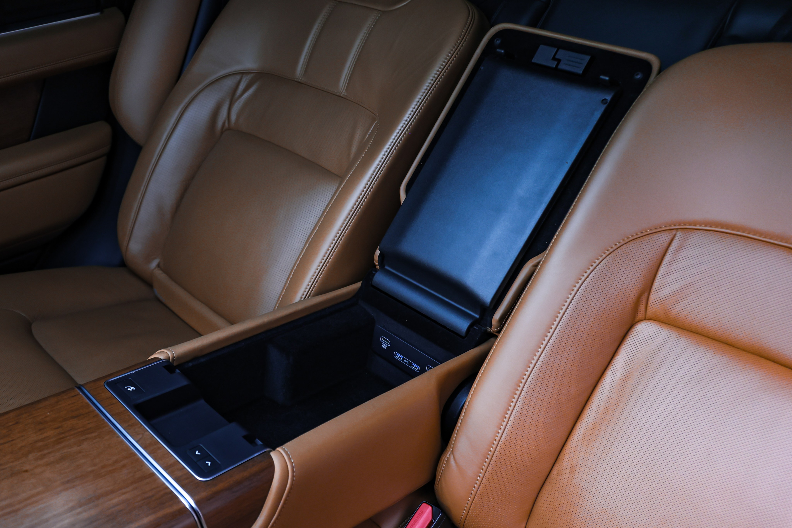 2018 RANGE ROVER AUTOBIOGRAPHY LONG. Mixturecaptures