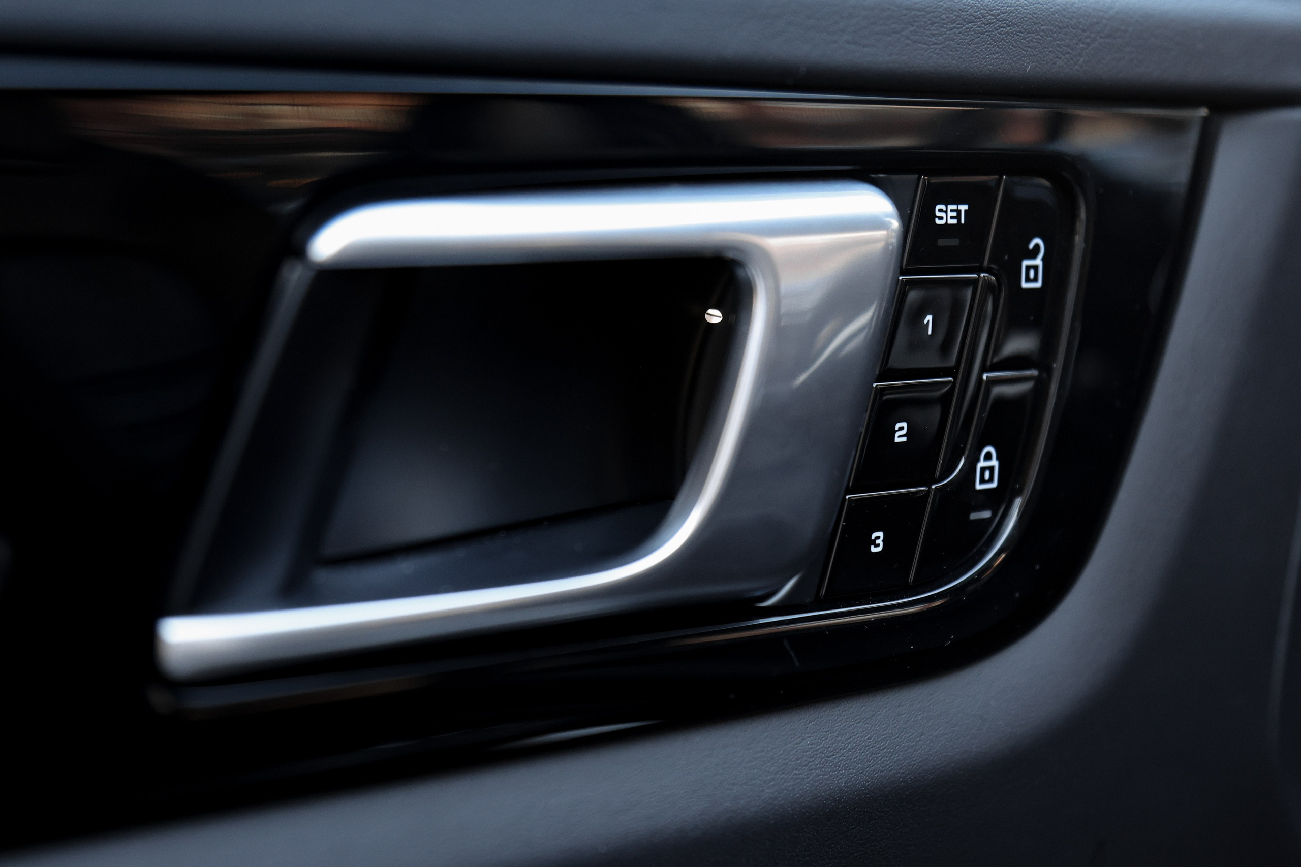 2020 Porsche Cayenne 3.0 AT. Mixturecaptures