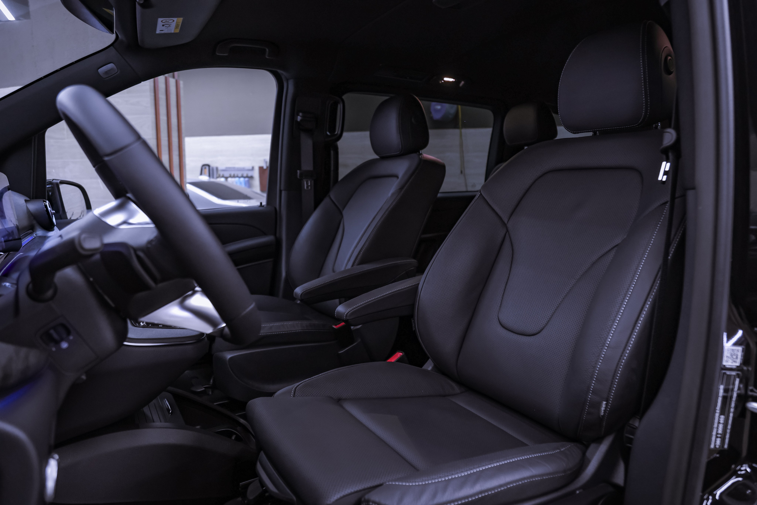 2024 MERCEDES BENZ V 300 d 4MATIC. Mixturecaptures