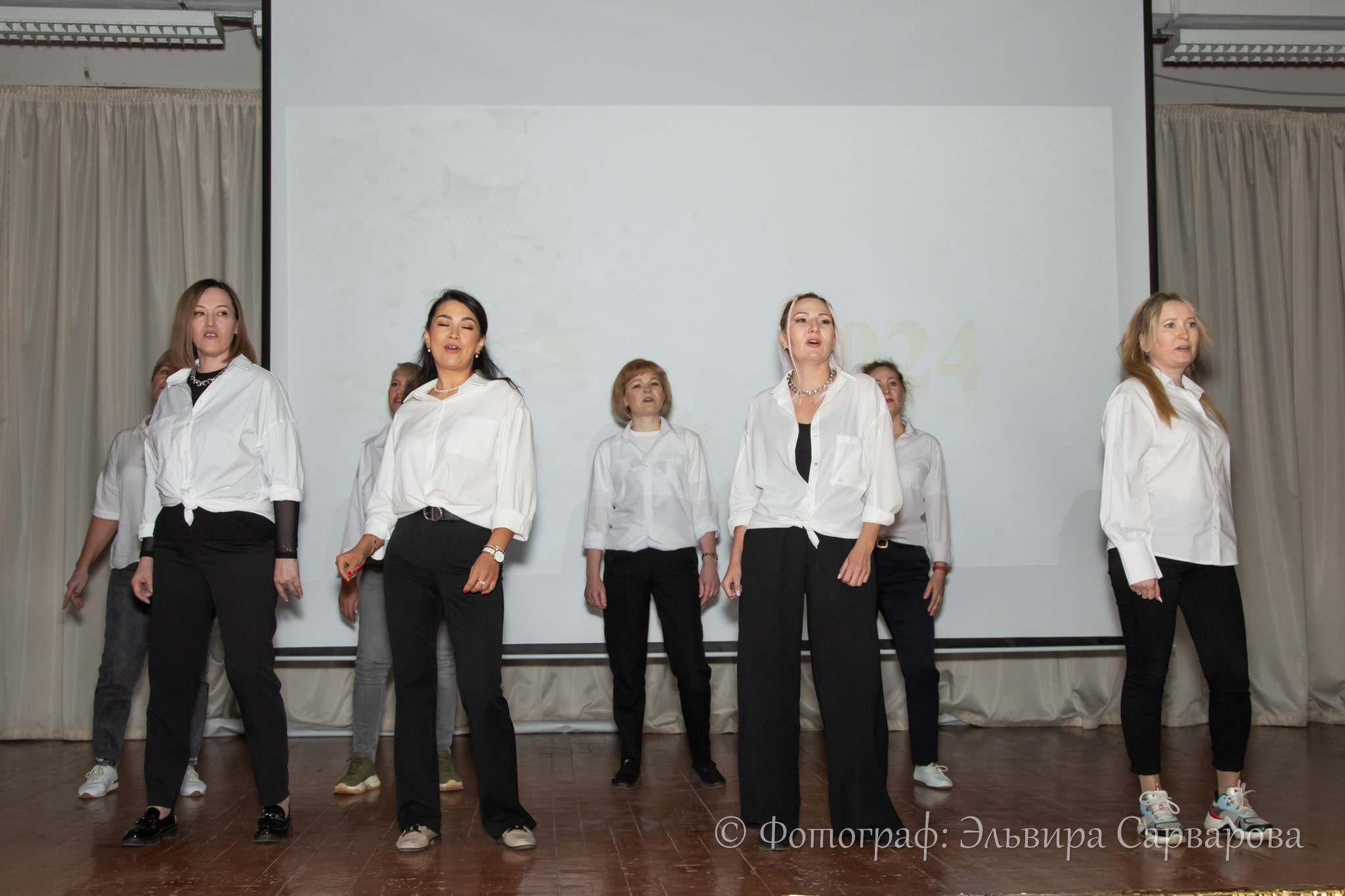 Вручение аттестатов 9 класс. Репортажный Фотограф