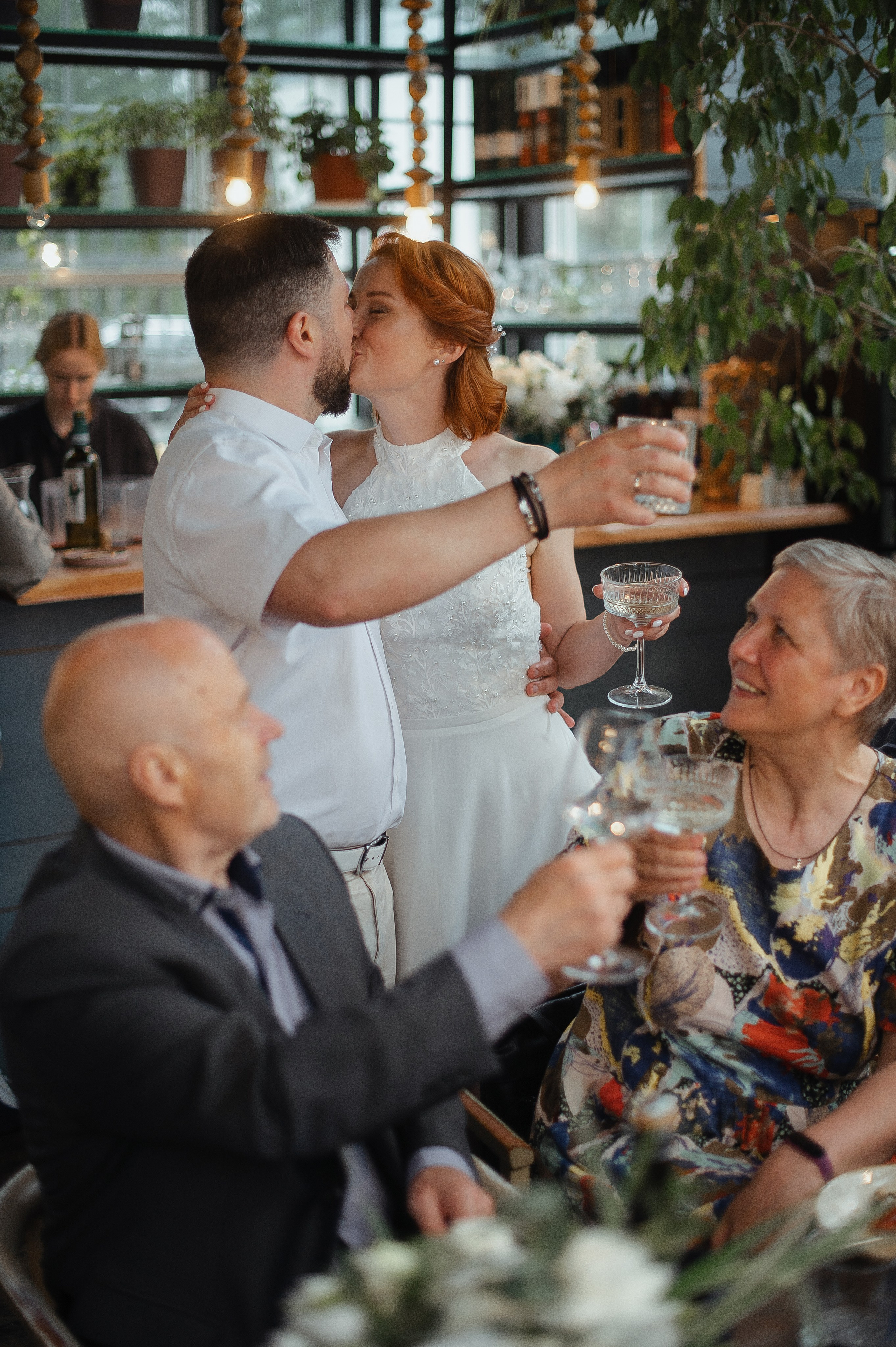 Свадебная фотосессия по историческому центру города Ярославль. Свадебный фотограф в Ярославле Денис Медоваров